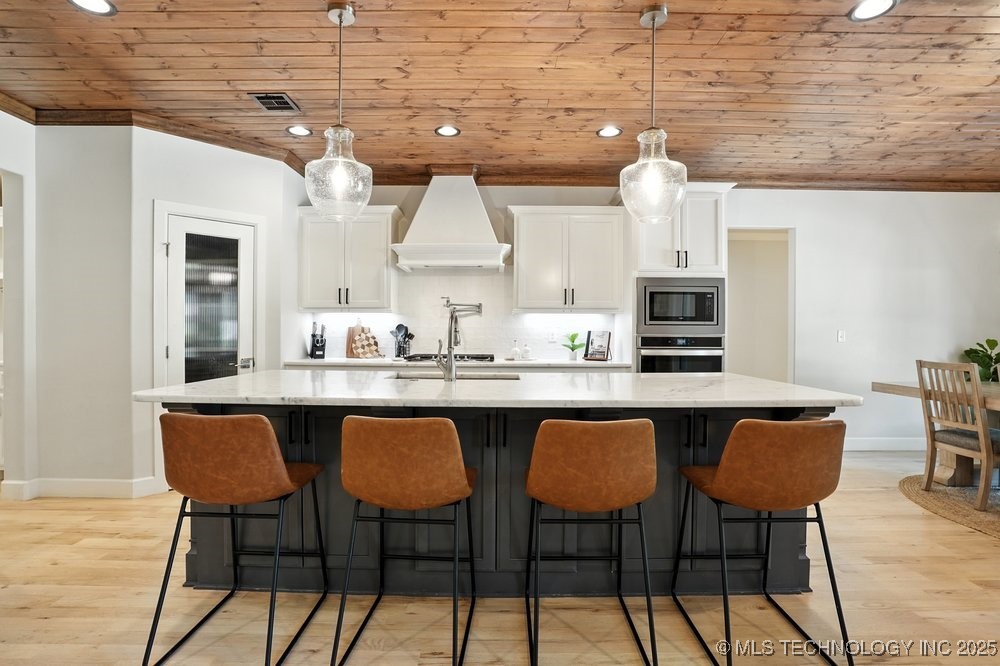 2889 Forest View Drive Property Photo 19