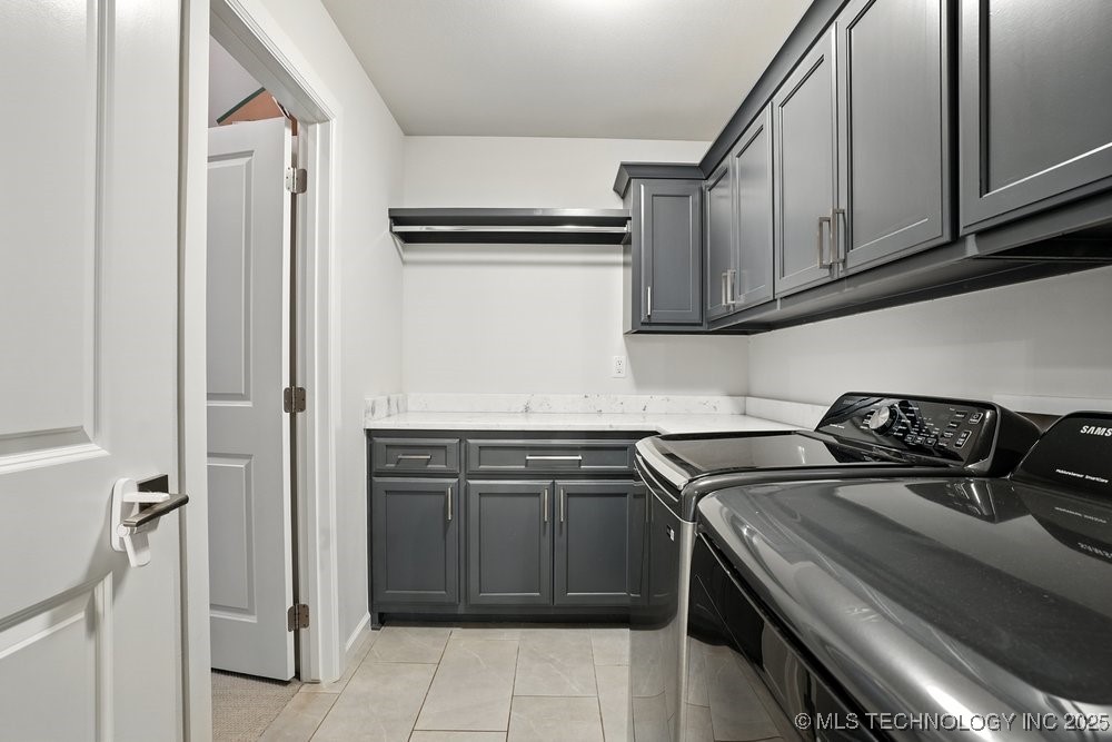 2889 Forest View Drive Property Photo 34