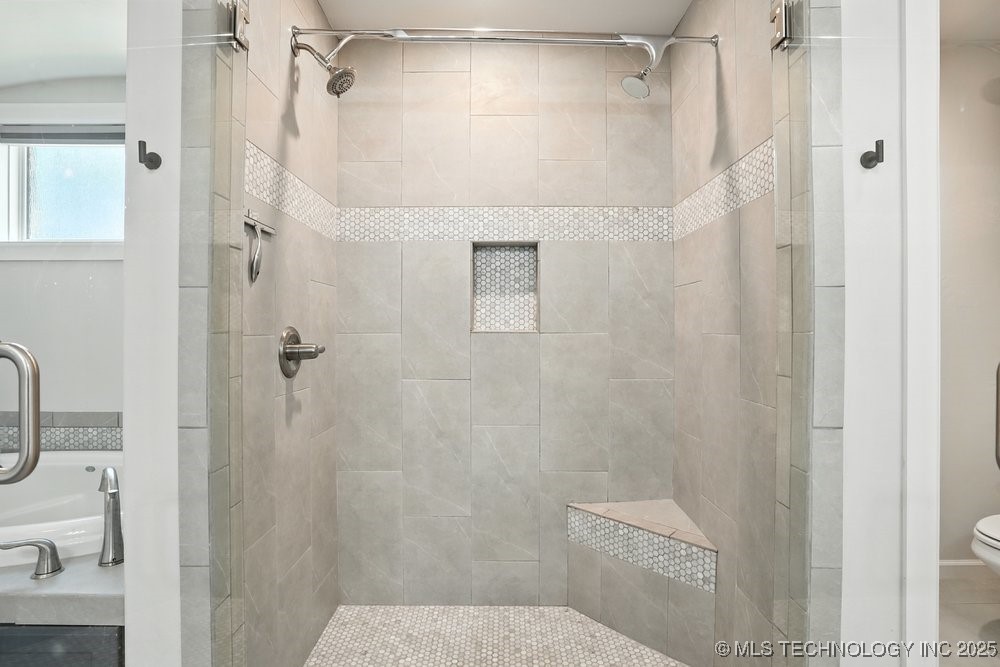 2889 Forest View Drive Property Photo 42