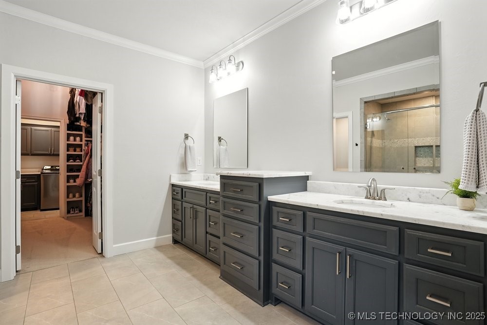 2889 Forest View Drive Property Photo 44