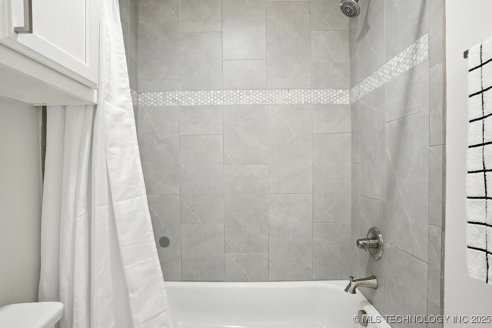 2889 Forest View Drive Property Photo 54