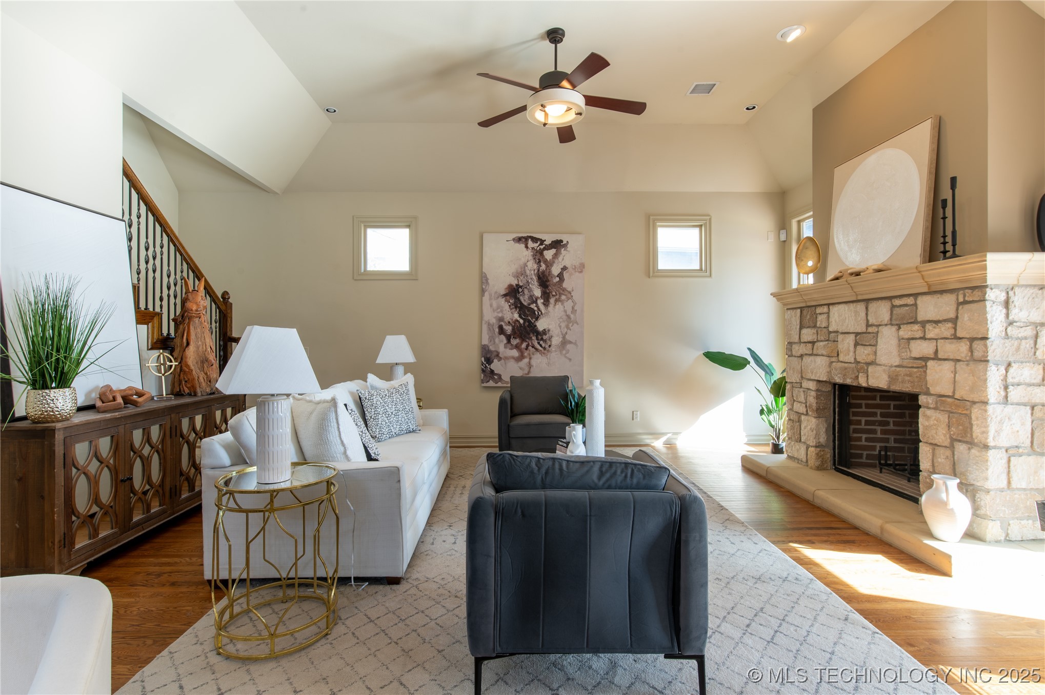 6009 W Utica Circle Property Photo 3