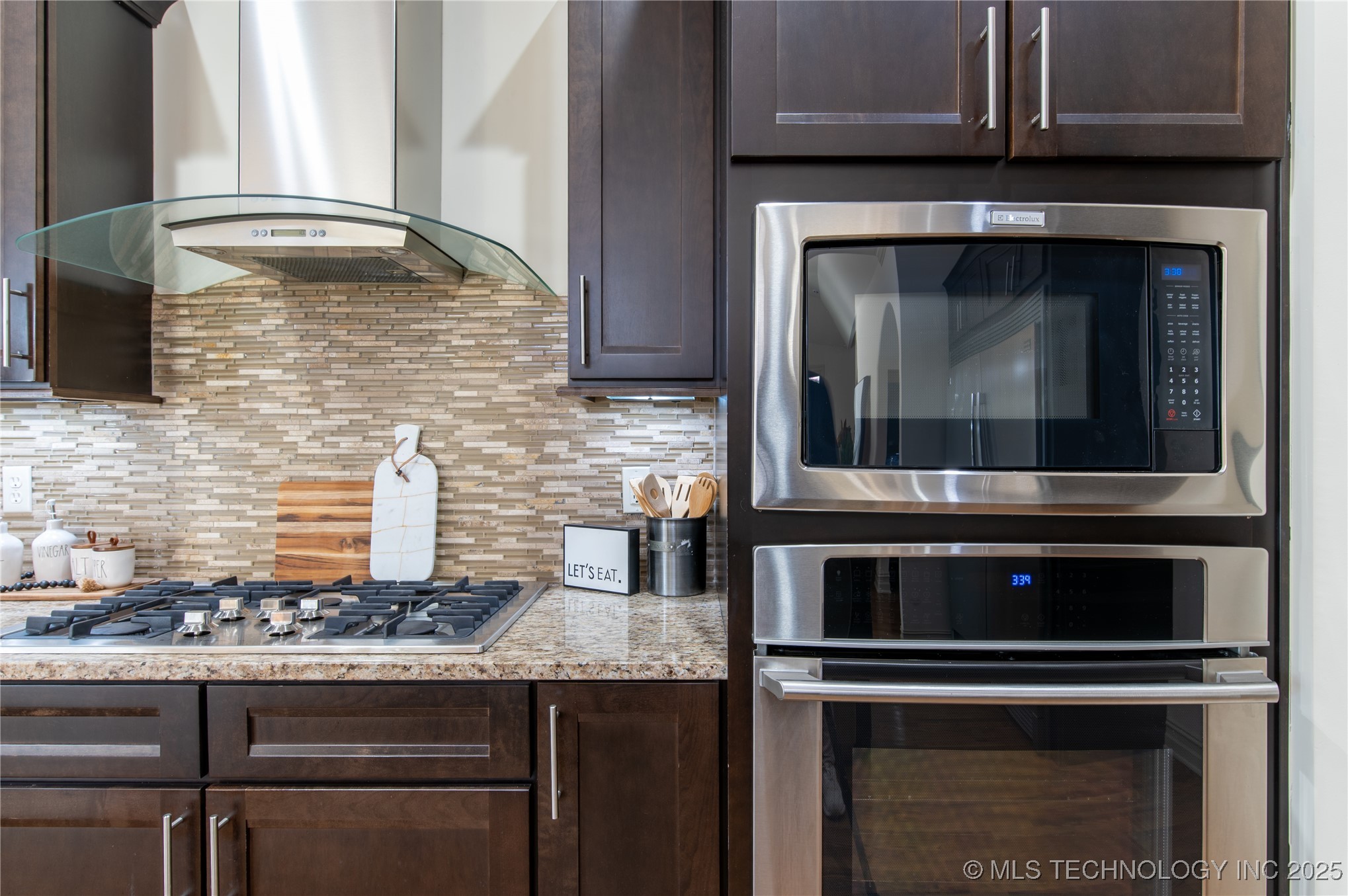 6009 W Utica Circle Property Photo 14