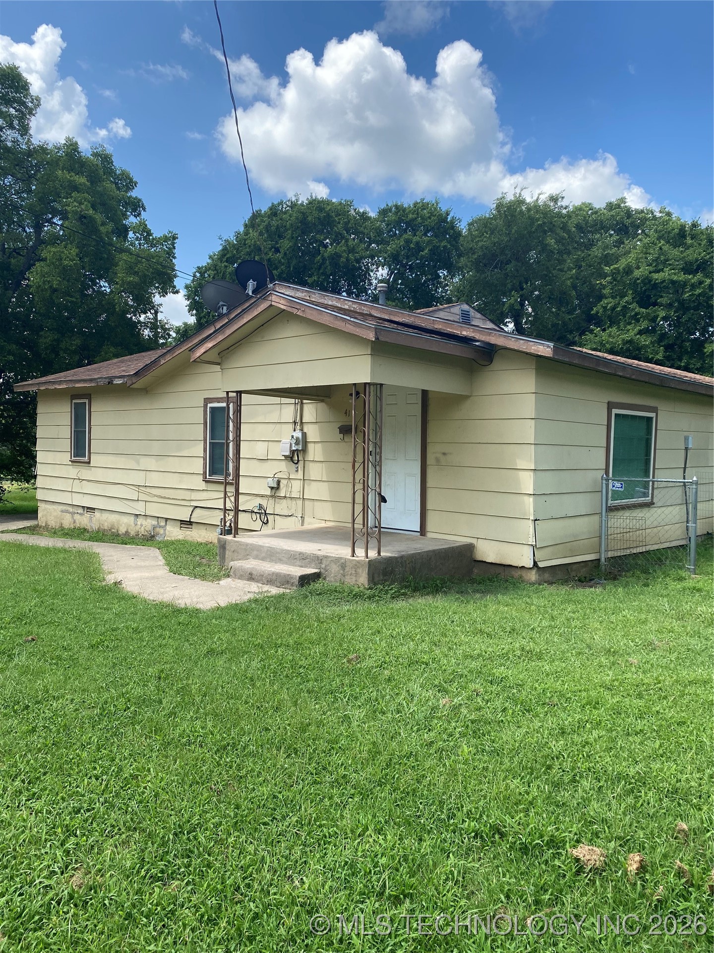 41 G Se Property Photo 2