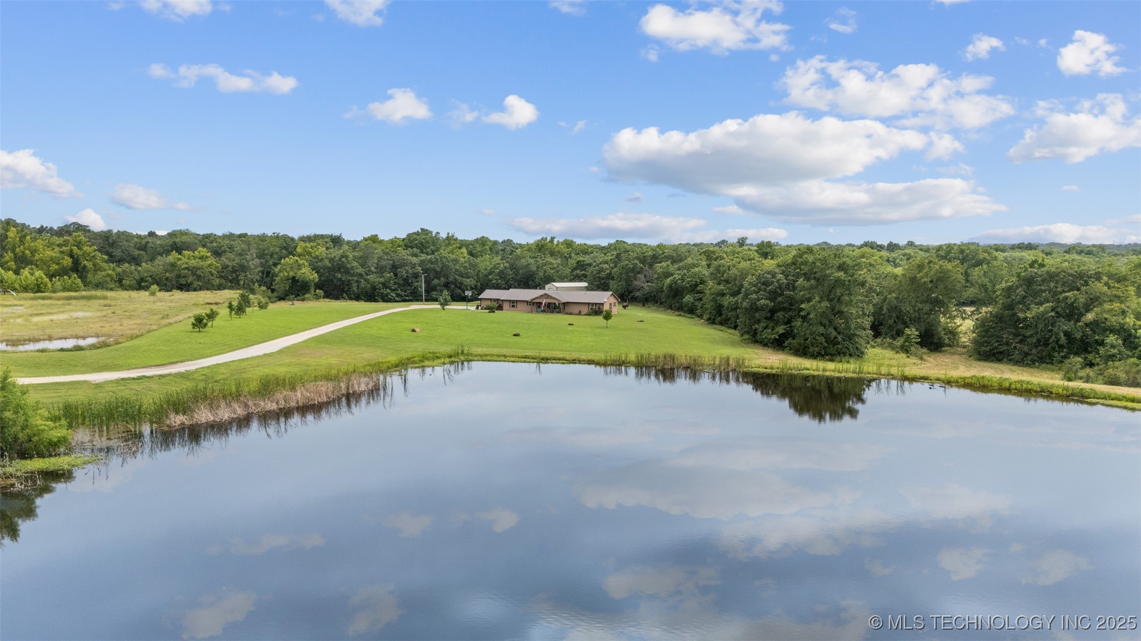 16537 County Road 3720 Property Photo 1