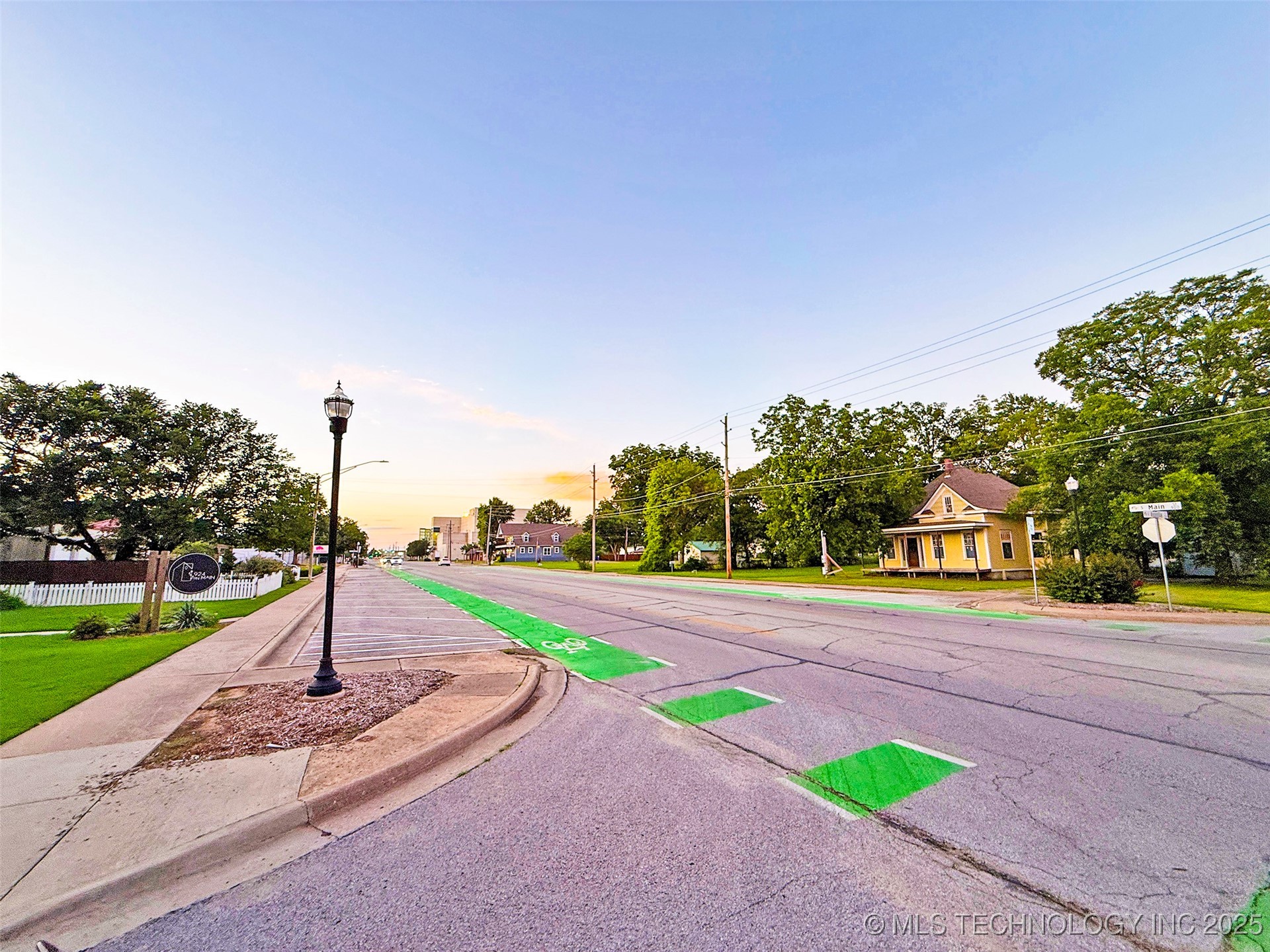 905 S Main Street Property Photo 23