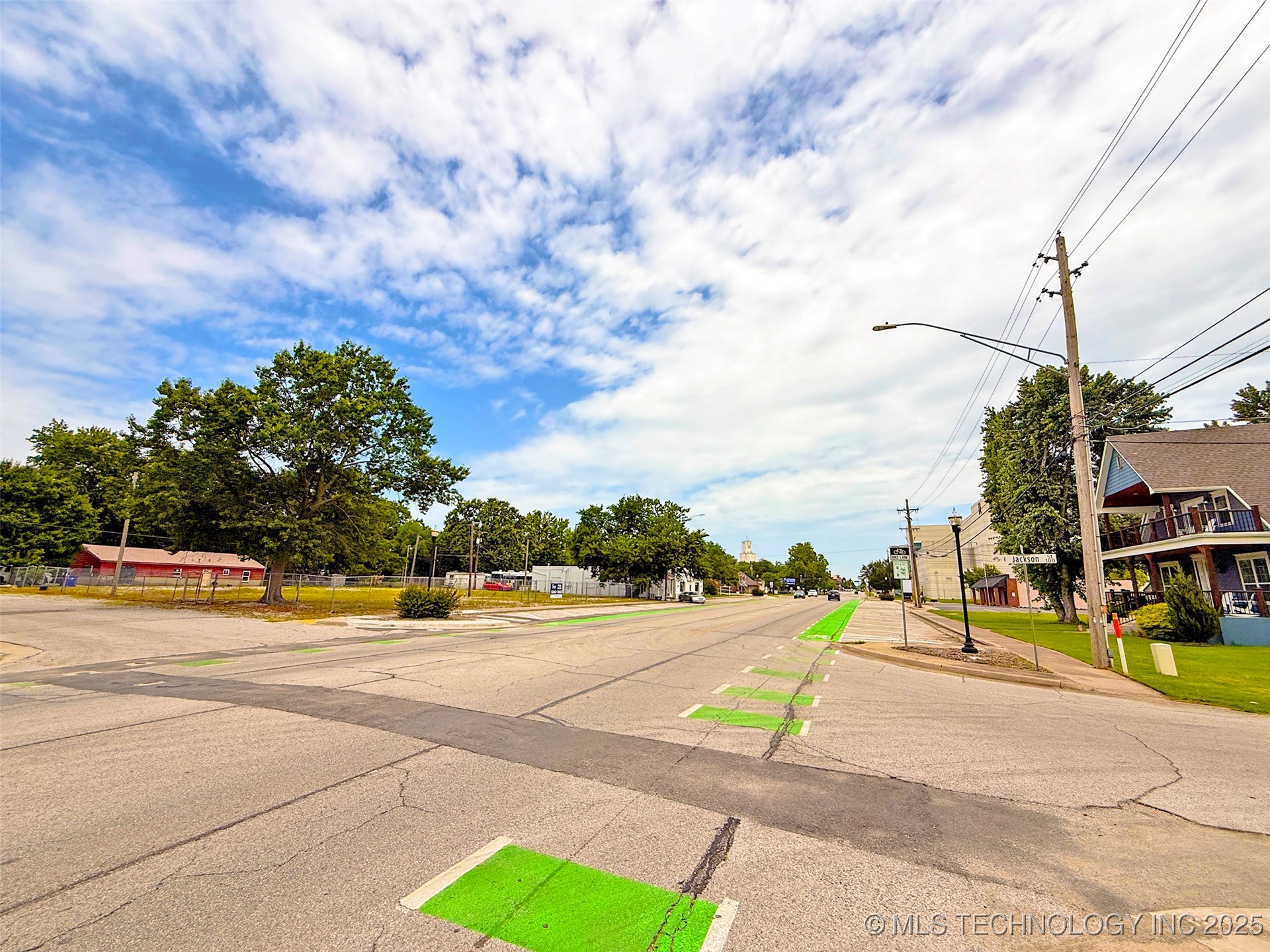 905 S Main Street Property Photo 27