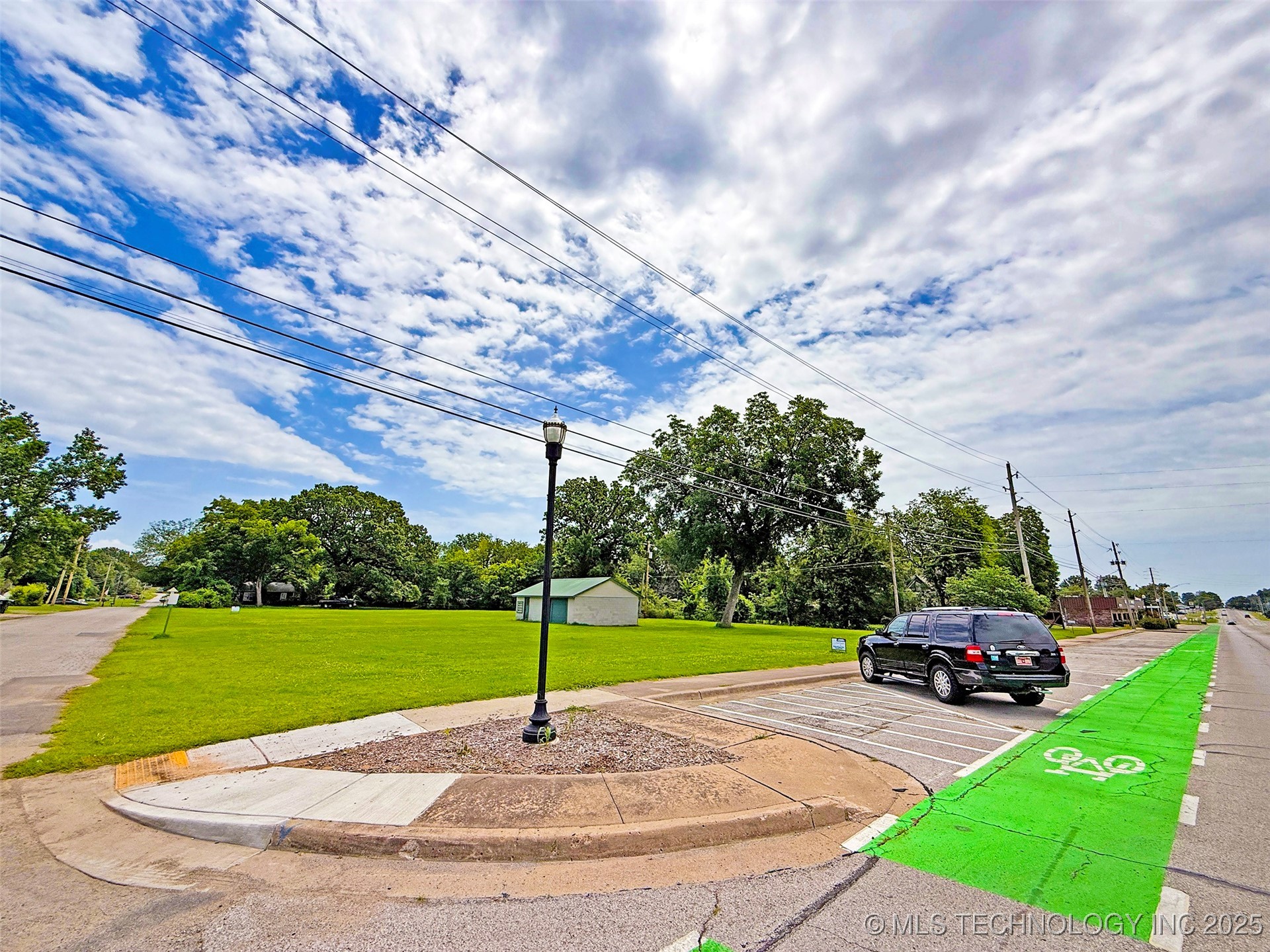 905 S Main Street Property Photo 38