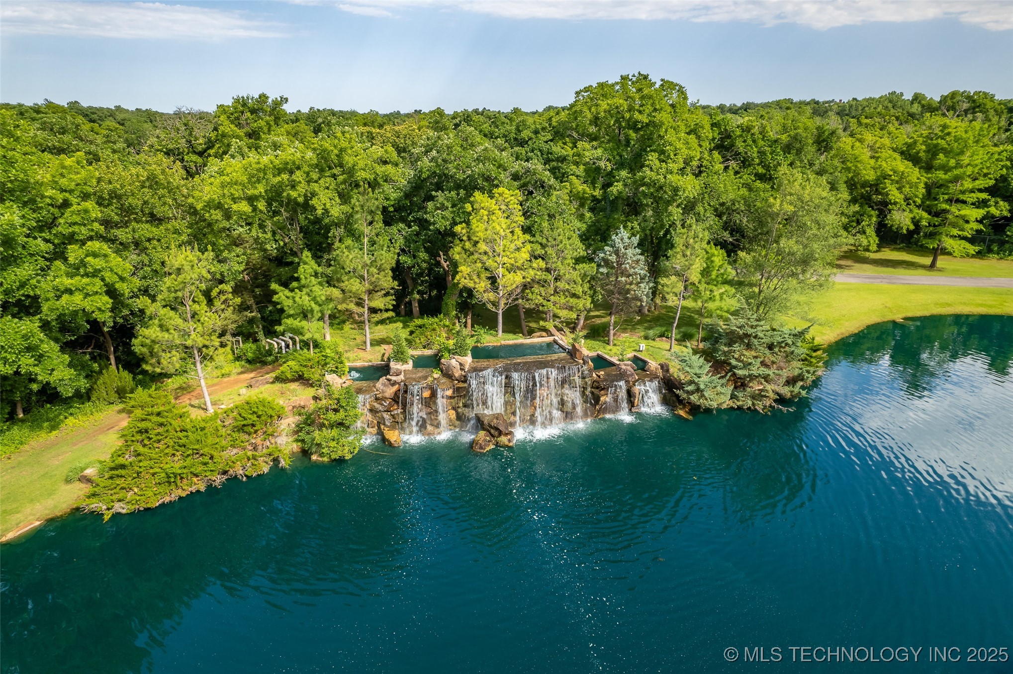 2701 Twin Creek Drive Property Photo 49