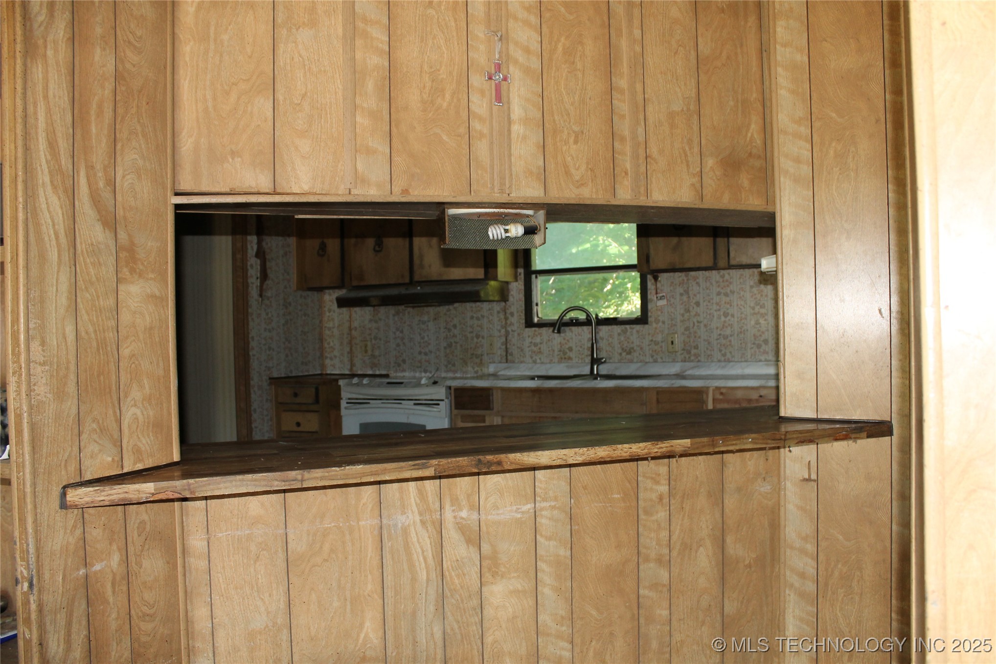 9467 W 181st Street S Property Photo 2