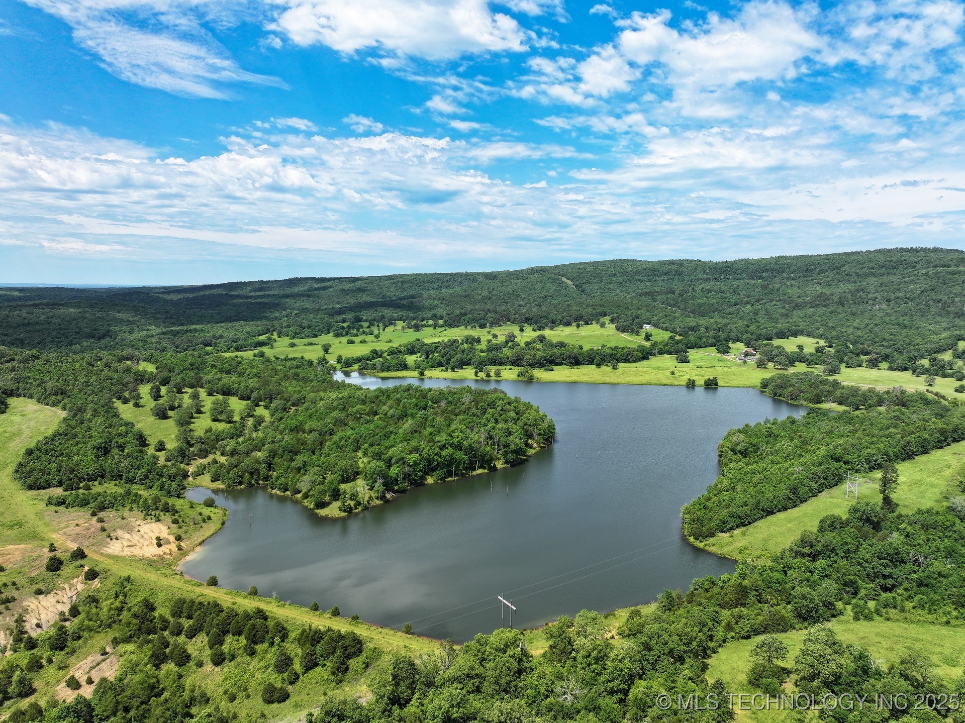 473763 E 993 Road Property Photo 1