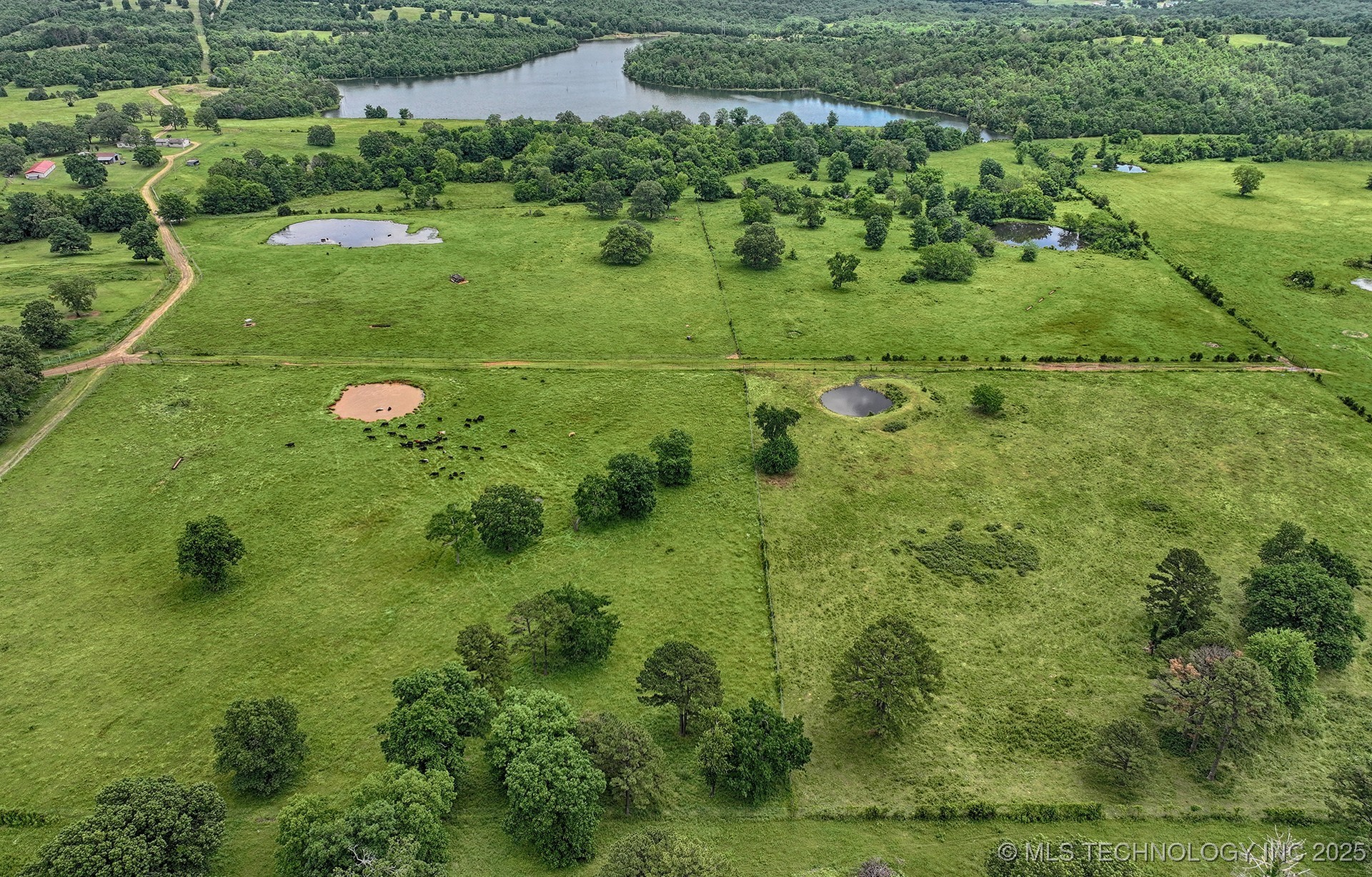 473763 E 993 Road Property Photo 4