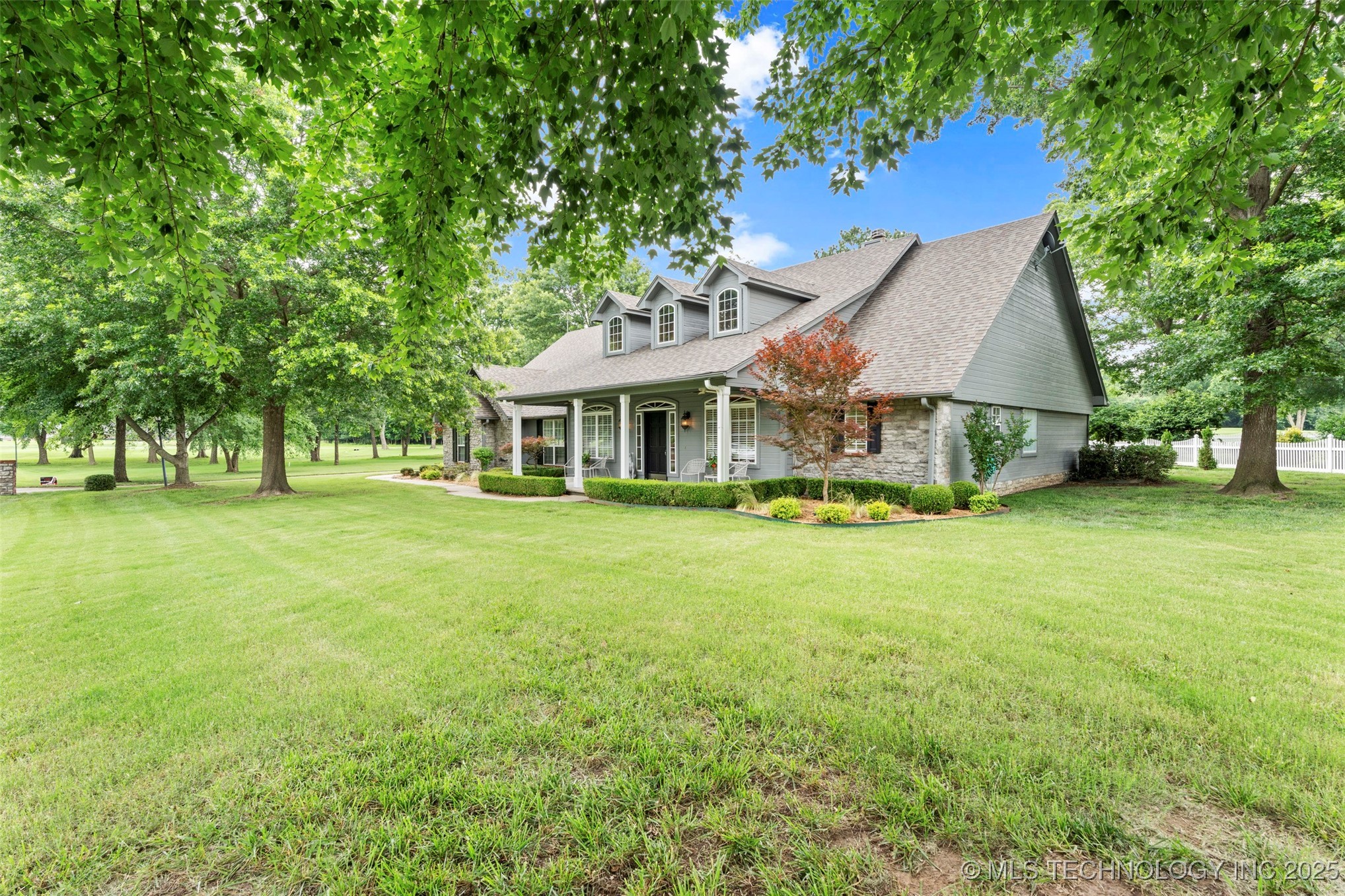 5070 Lake Breeze Road Property Photo 9