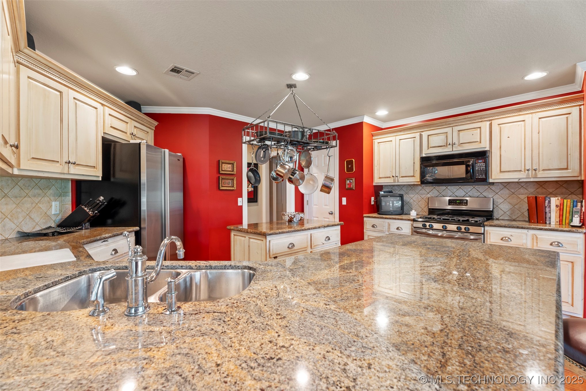 5070 Lake Breeze Road Property Photo 21