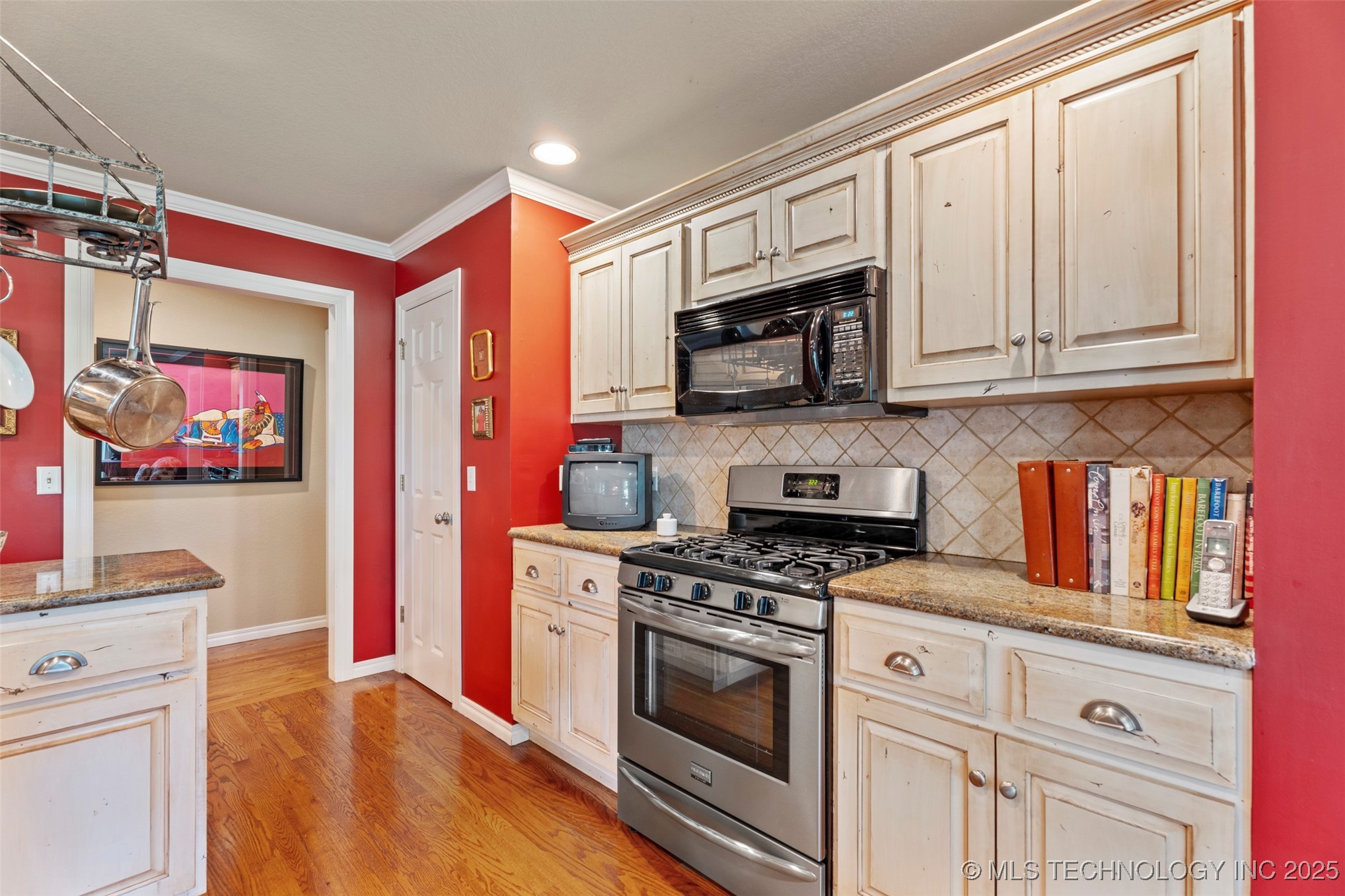 5070 Lake Breeze Road Property Photo 22