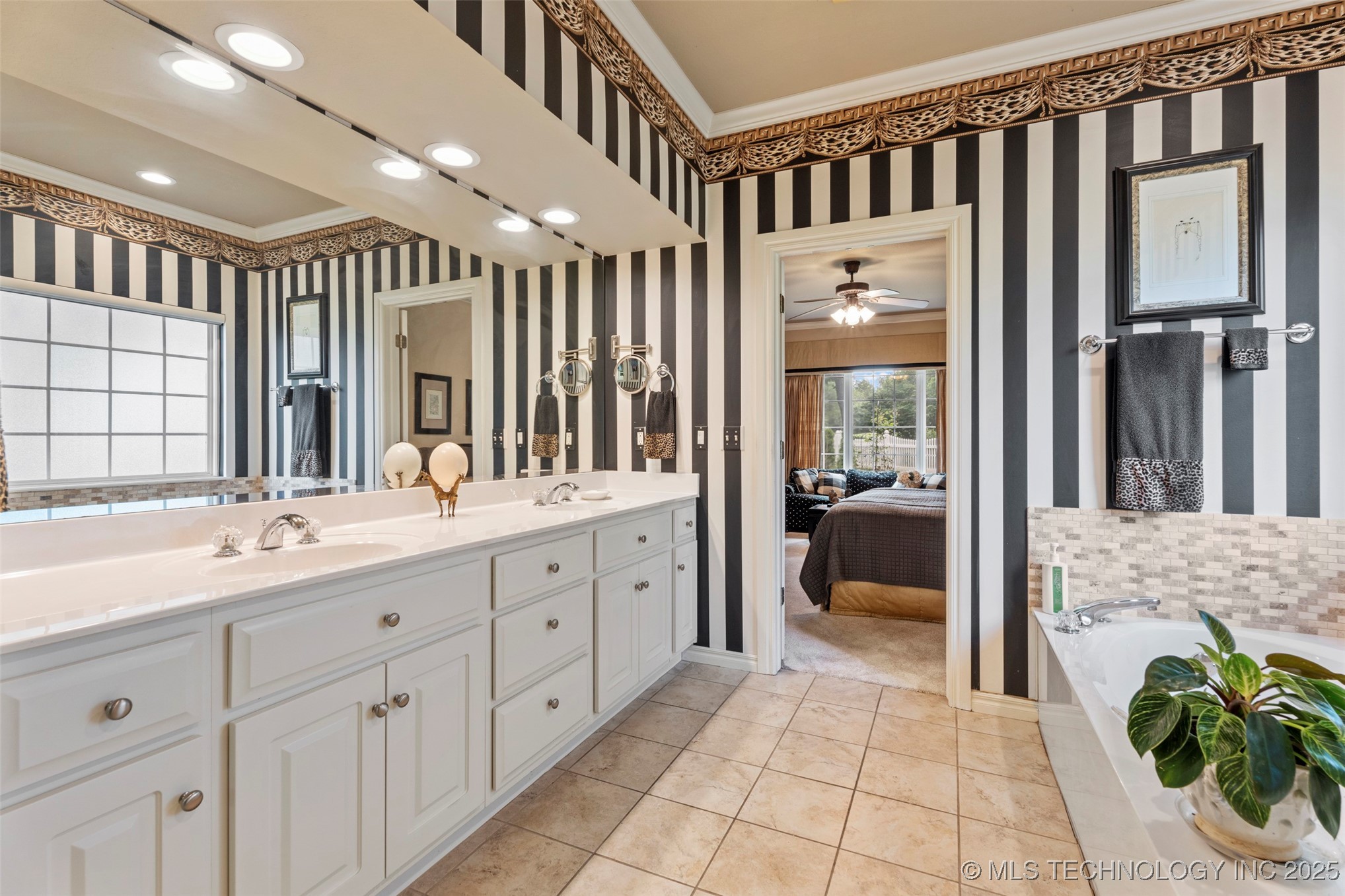 5070 Lake Breeze Road Property Photo 27