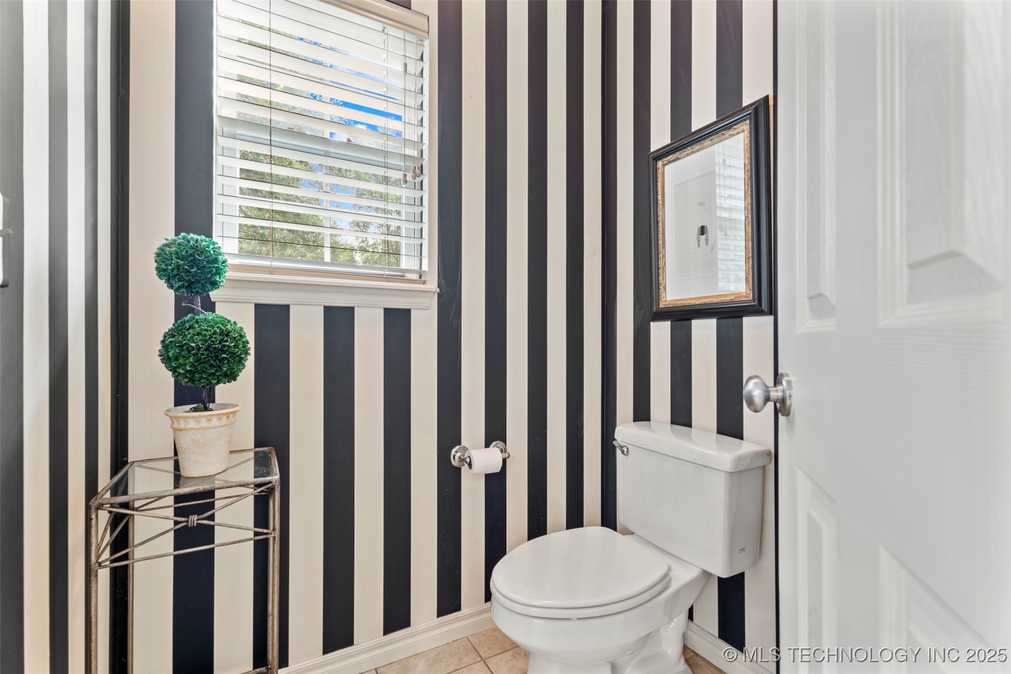 5070 Lake Breeze Road Property Photo 29