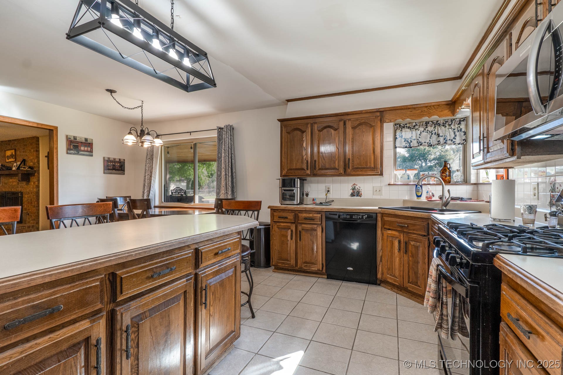 7314 S Gafford Boulevard Property Photo 6