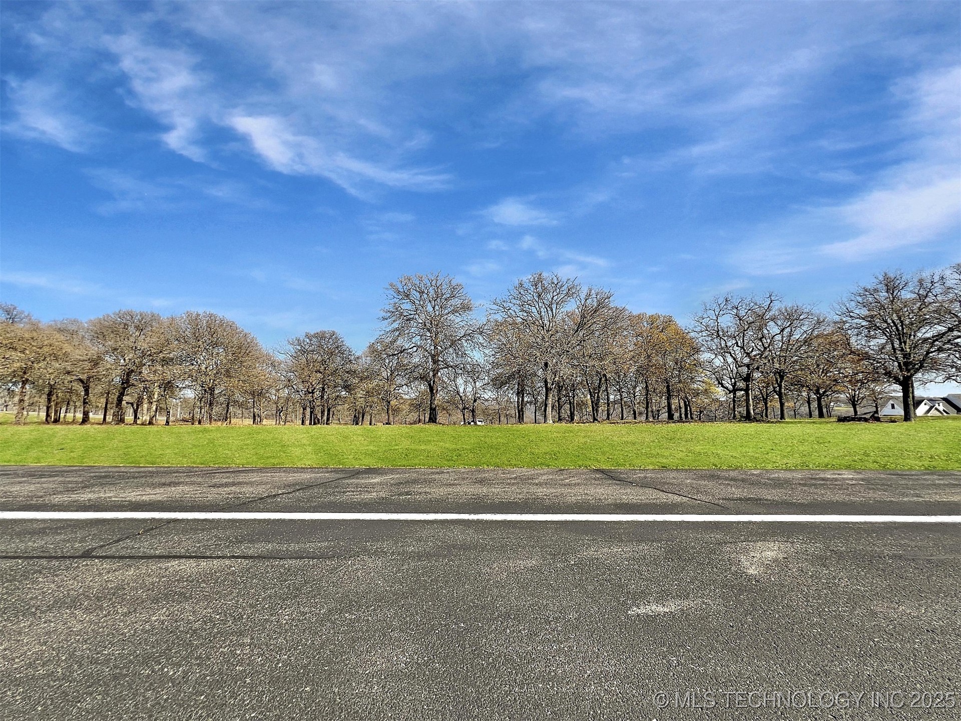 18977 E Wilderness Lane Property Photo 3