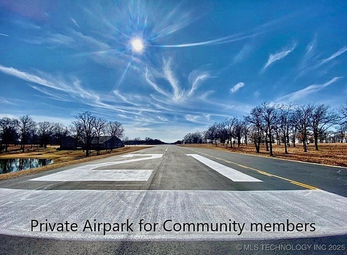 18977 E Wilderness Lane Property Photo 11