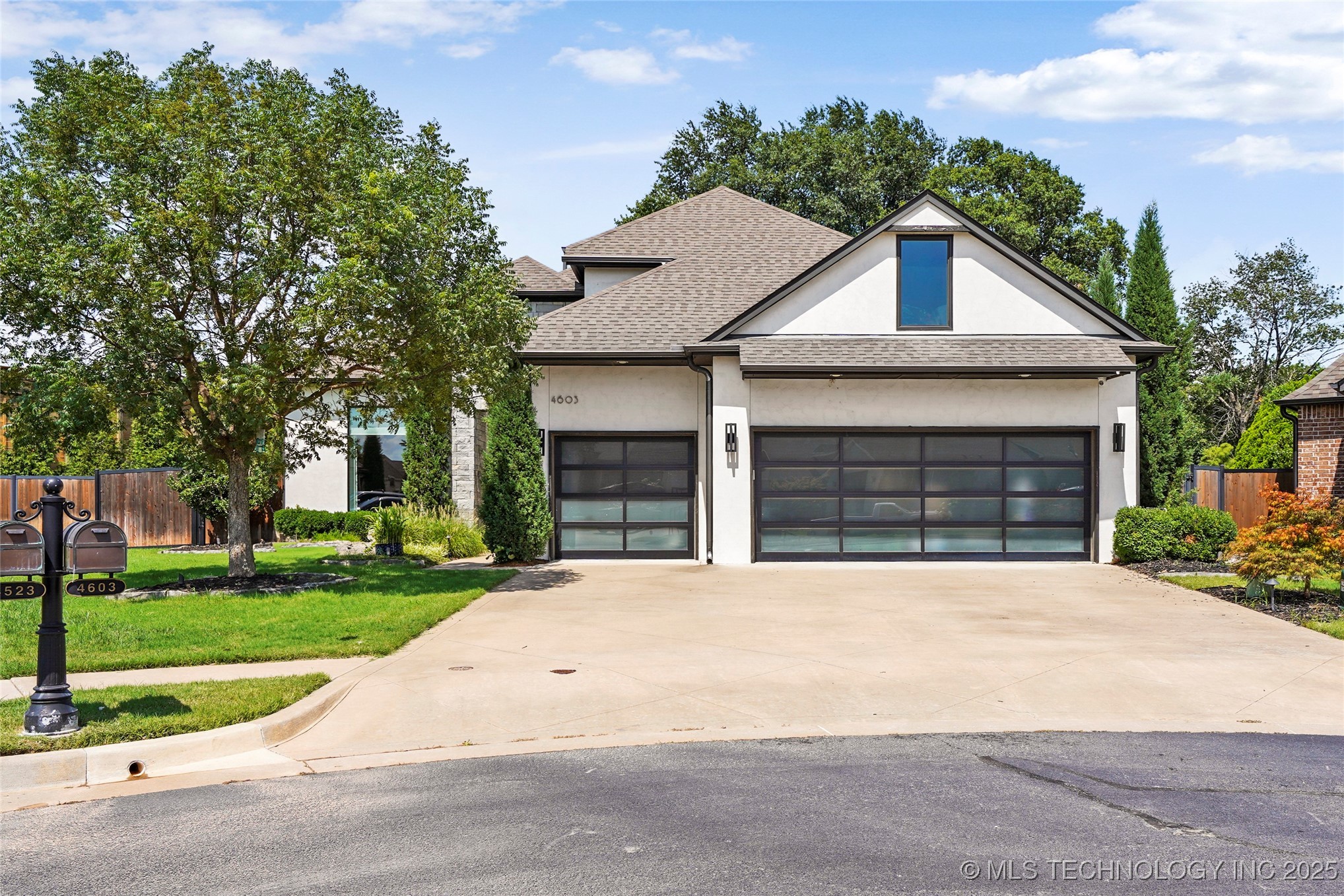 4603 E 118th Place Property Photo 3