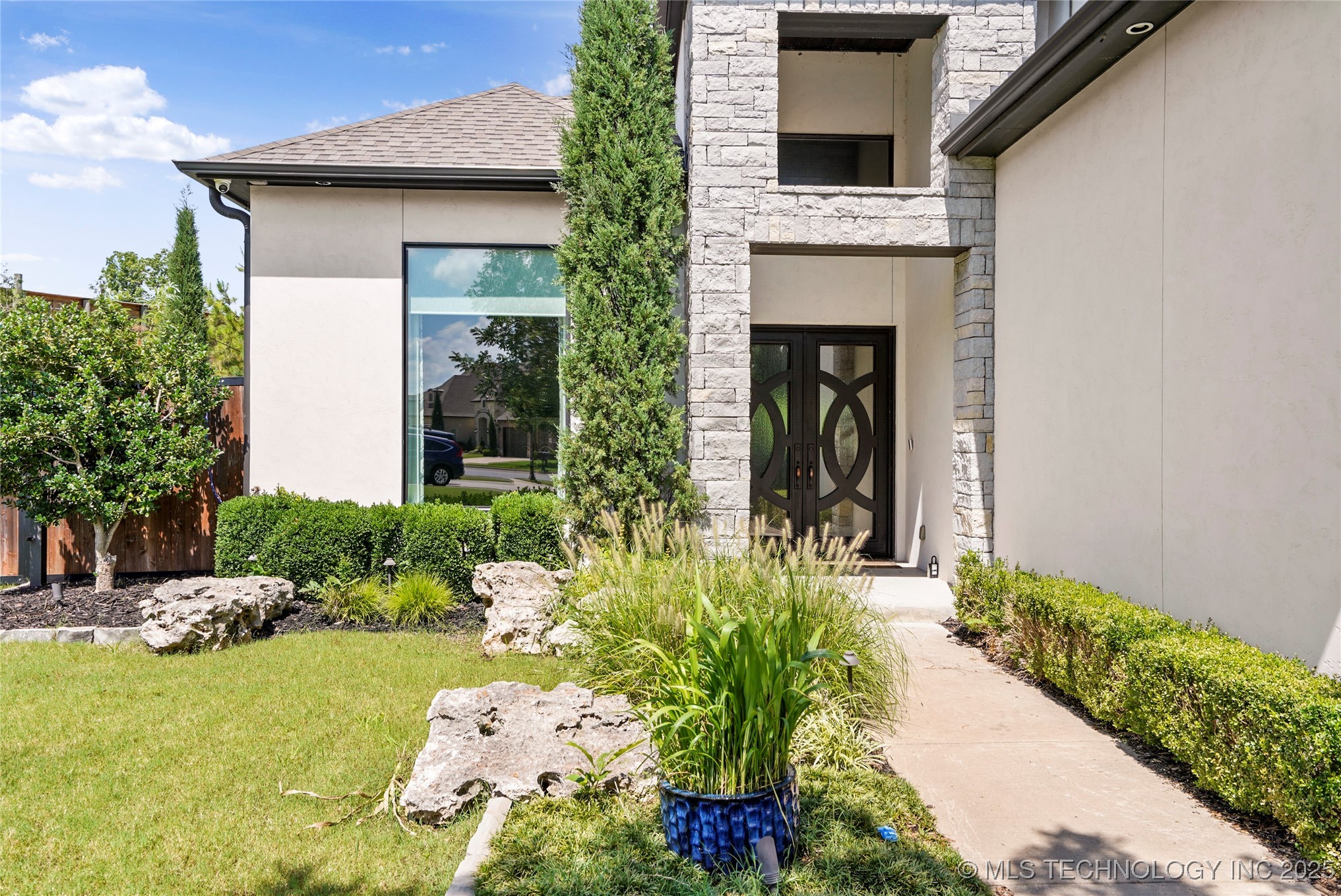 4603 E 118th Place Property Photo 4