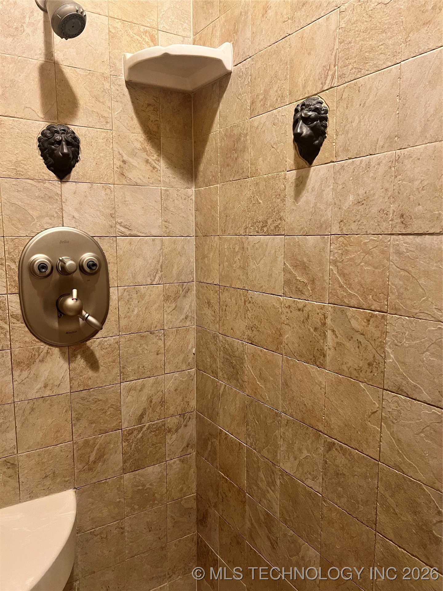 910 Summit Ridge Property Photo 18