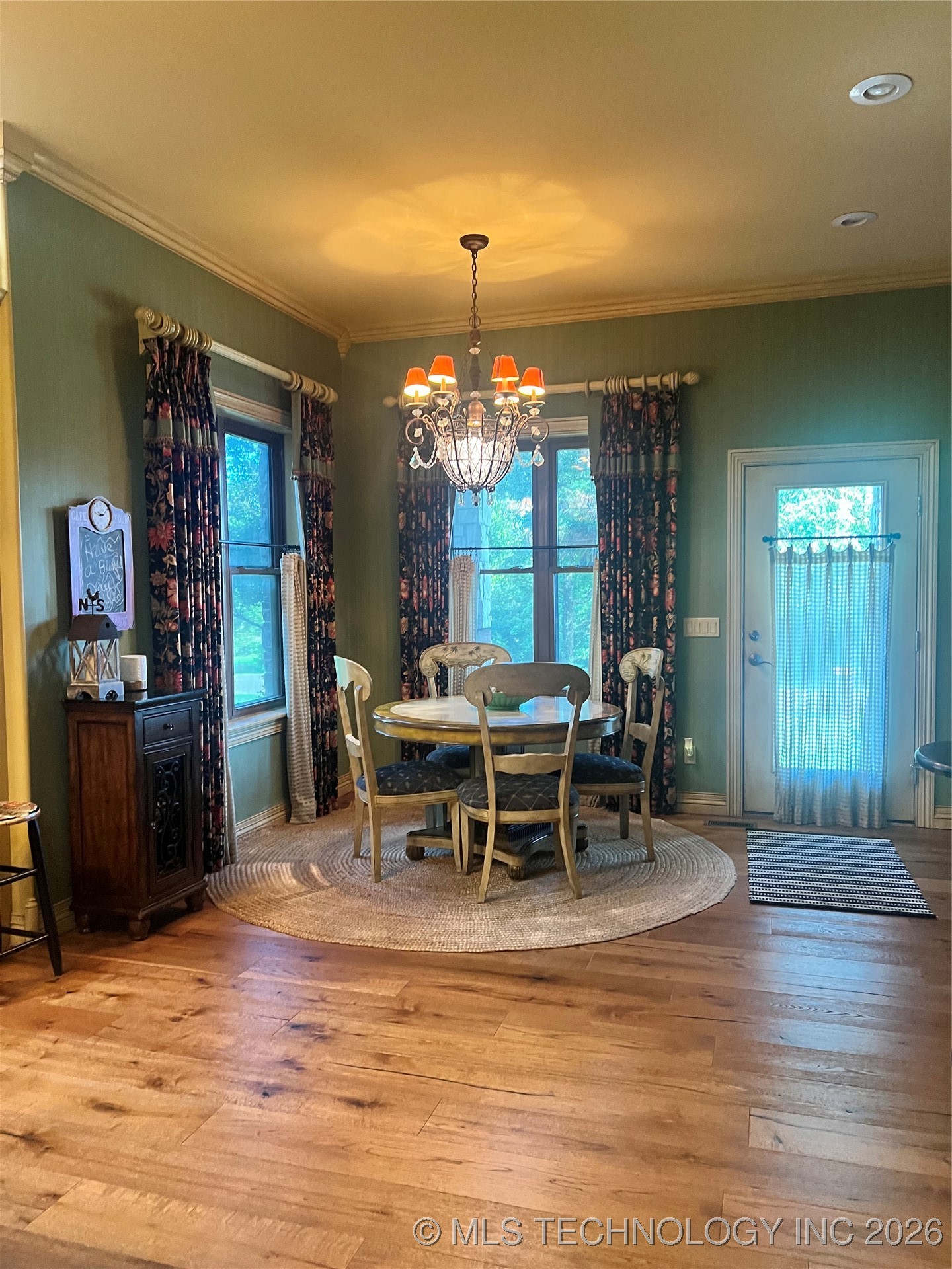 910 Summit Ridge Property Photo 21