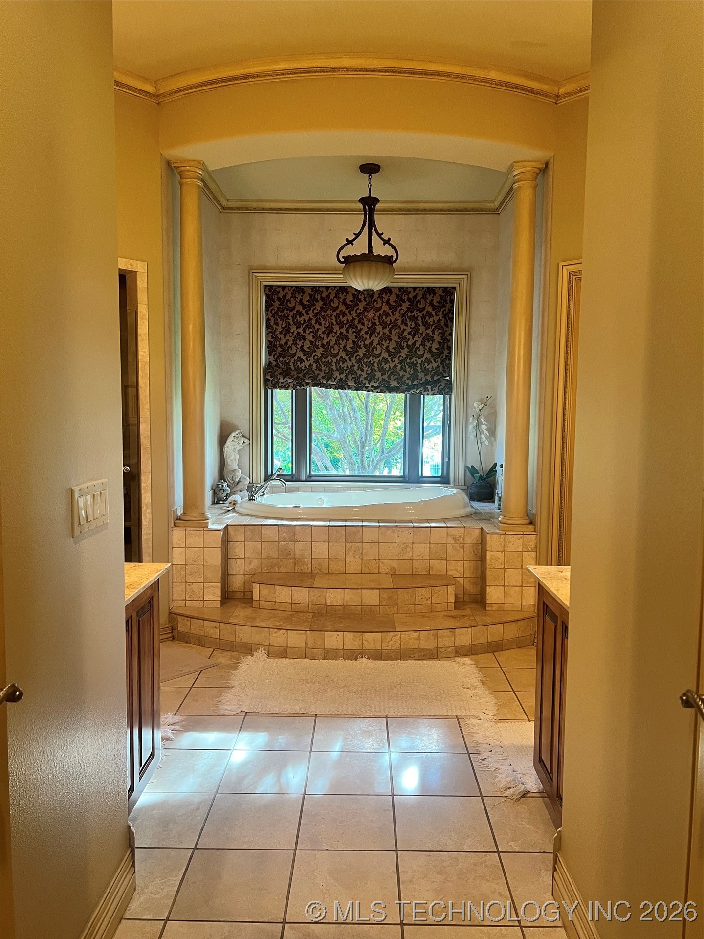 910 Summit Ridge Property Photo 24