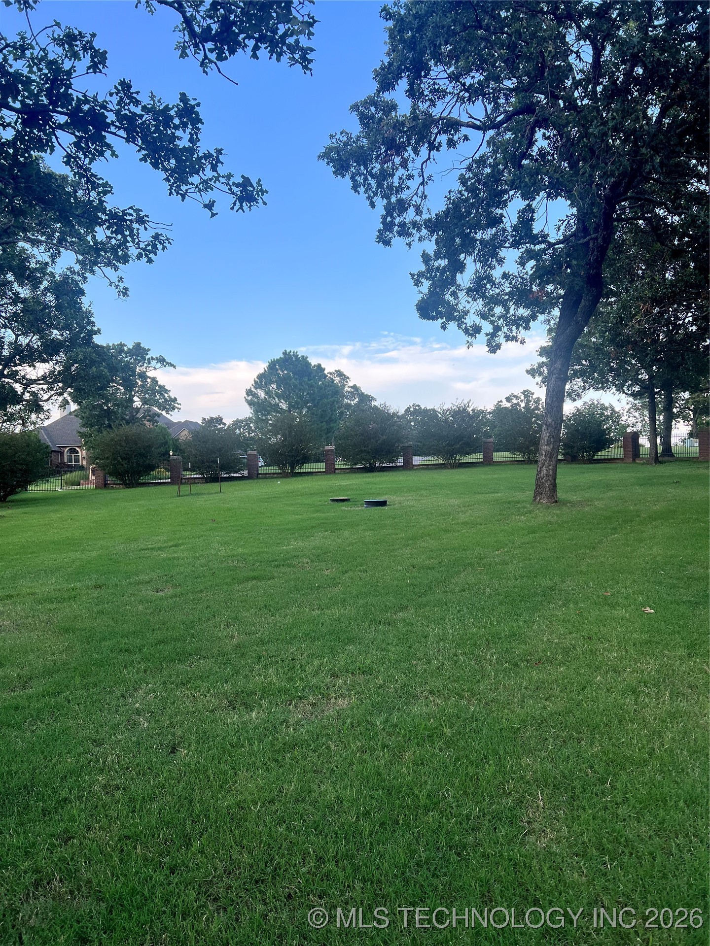 910 Summit Ridge Property Photo 26