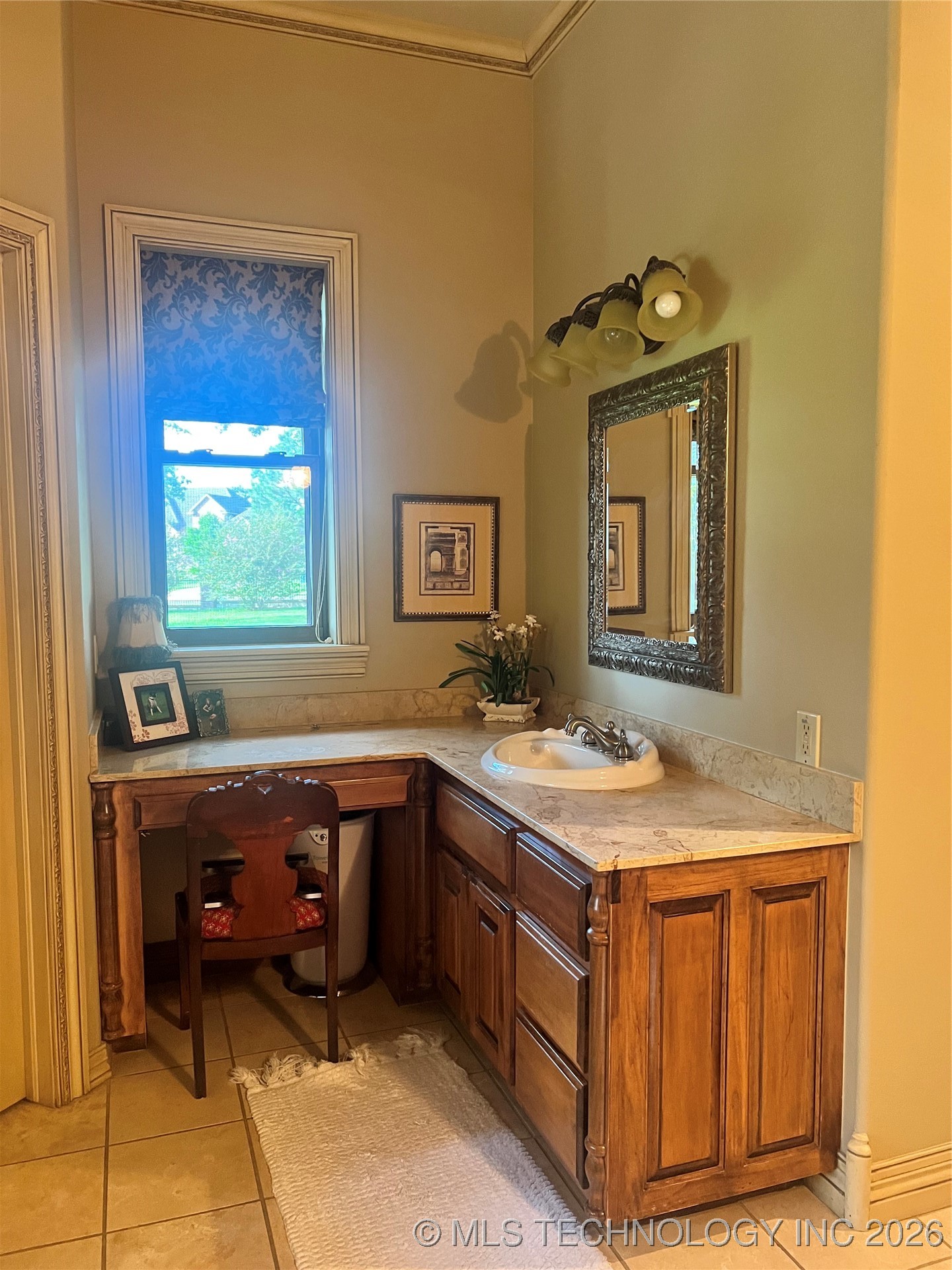 910 Summit Ridge Property Photo 27