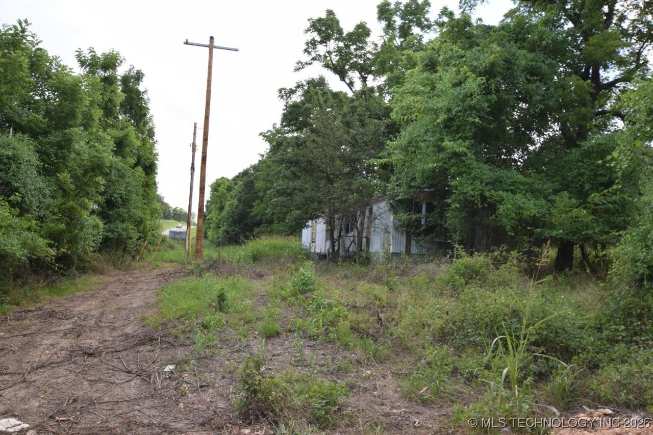 36005 Hwy 20 Property Photo 2