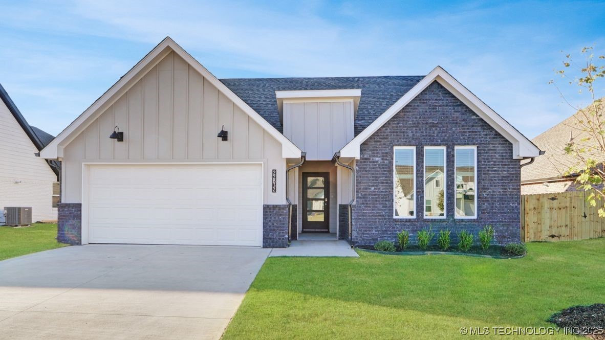 22832 E 106th Street S Property Photo 1