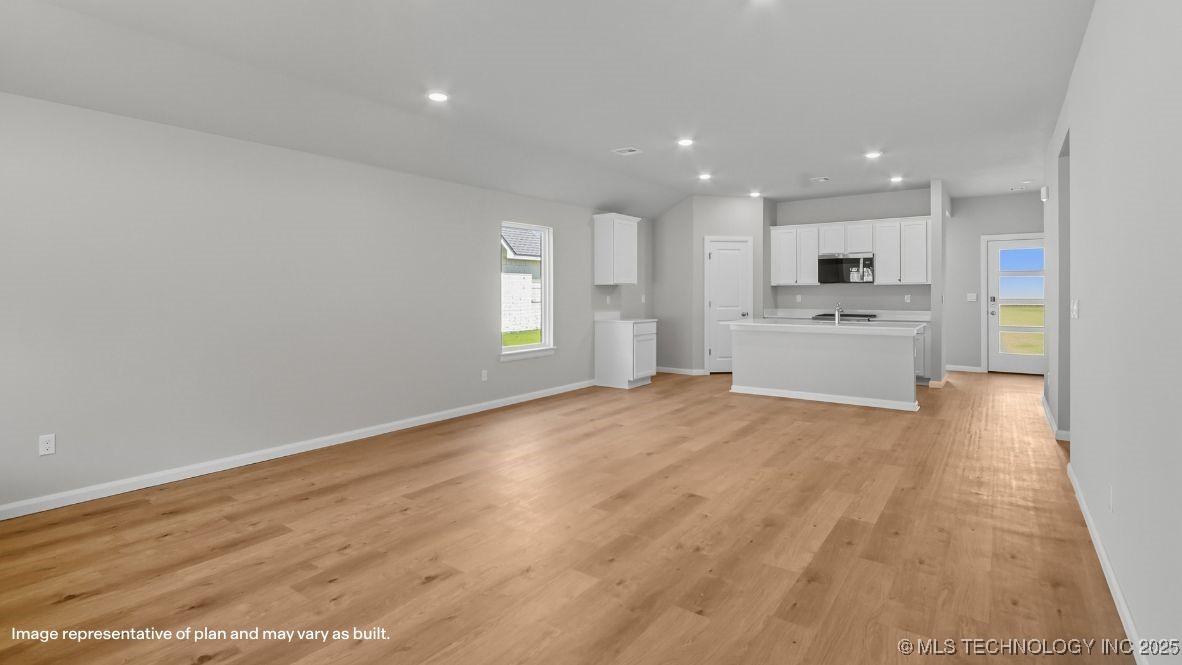 22832 E 106th Street S Property Photo 6