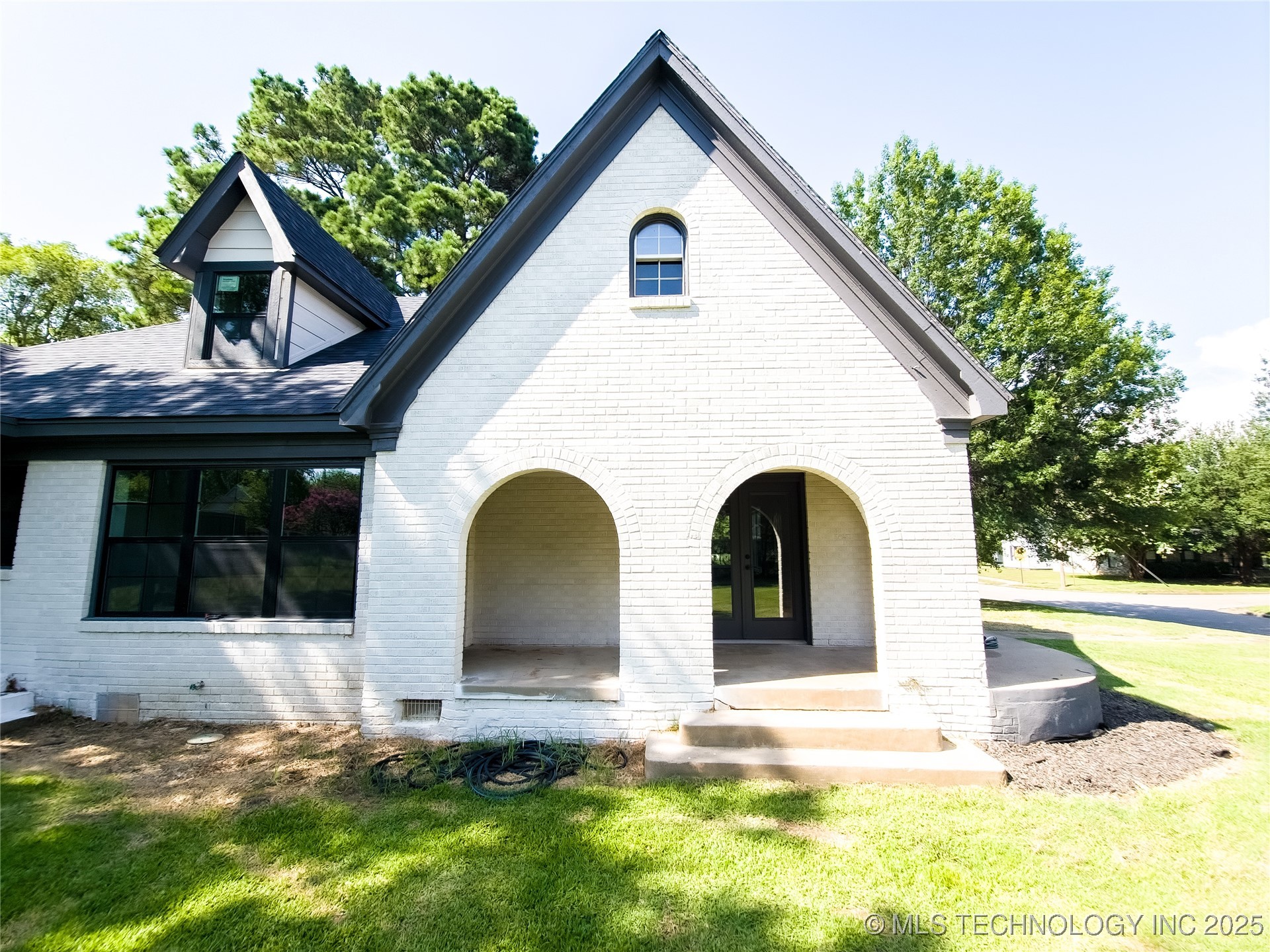 223 N 10th Property Photo 10