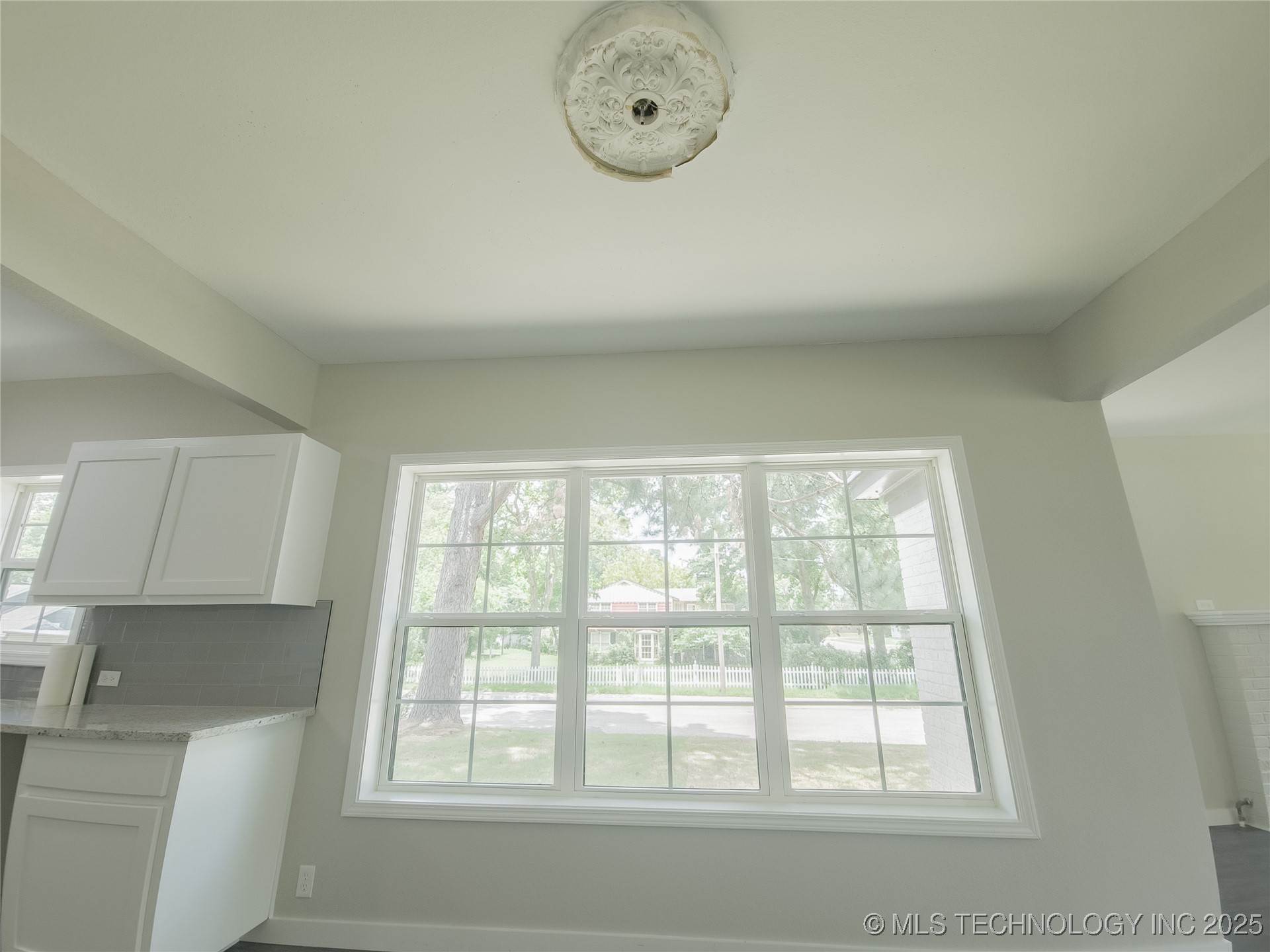 223 N 10th Property Photo 22