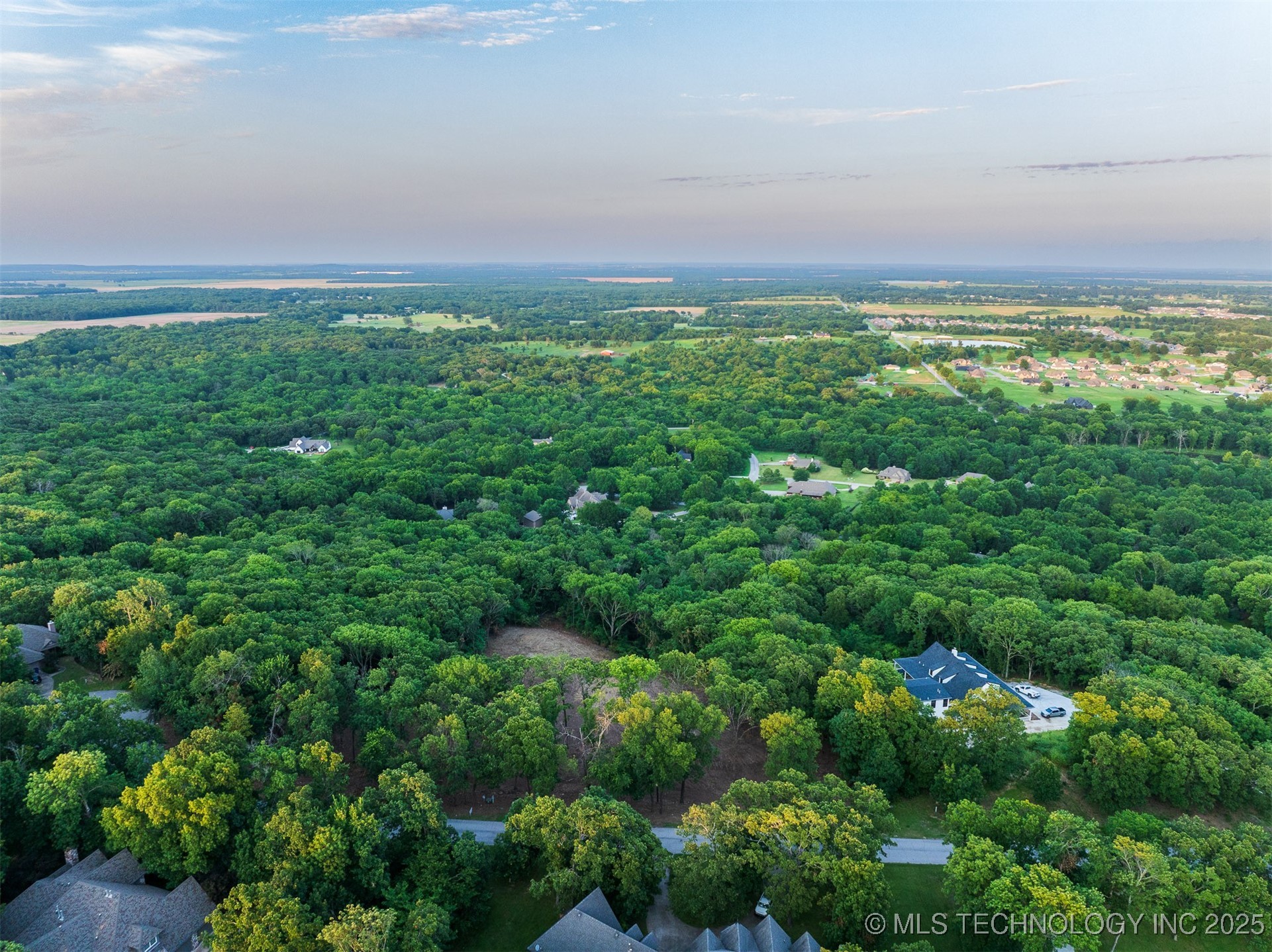 02 S 298th East Avenue Property Photo 4