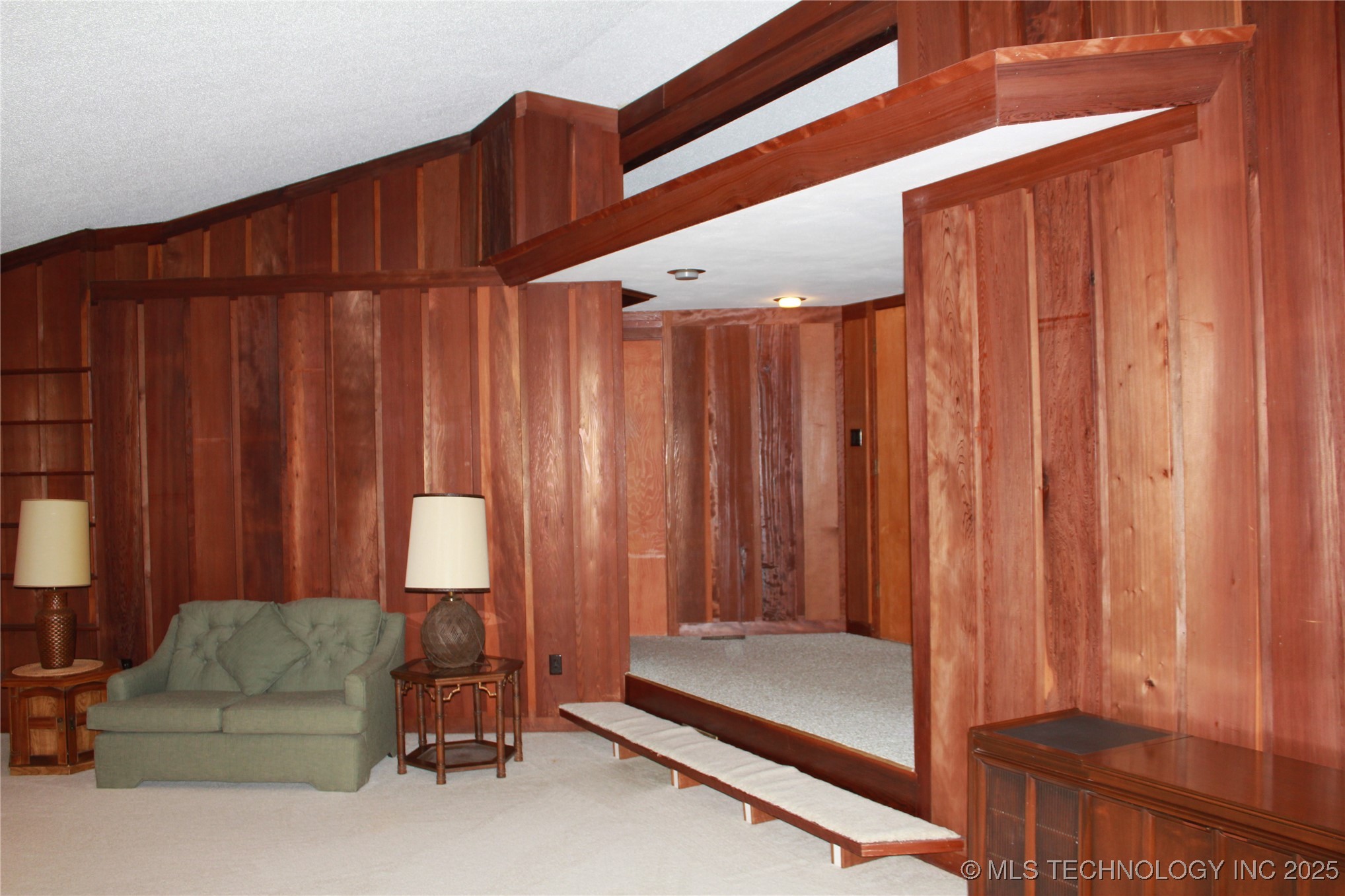 601 S Frey Street Property Photo 7