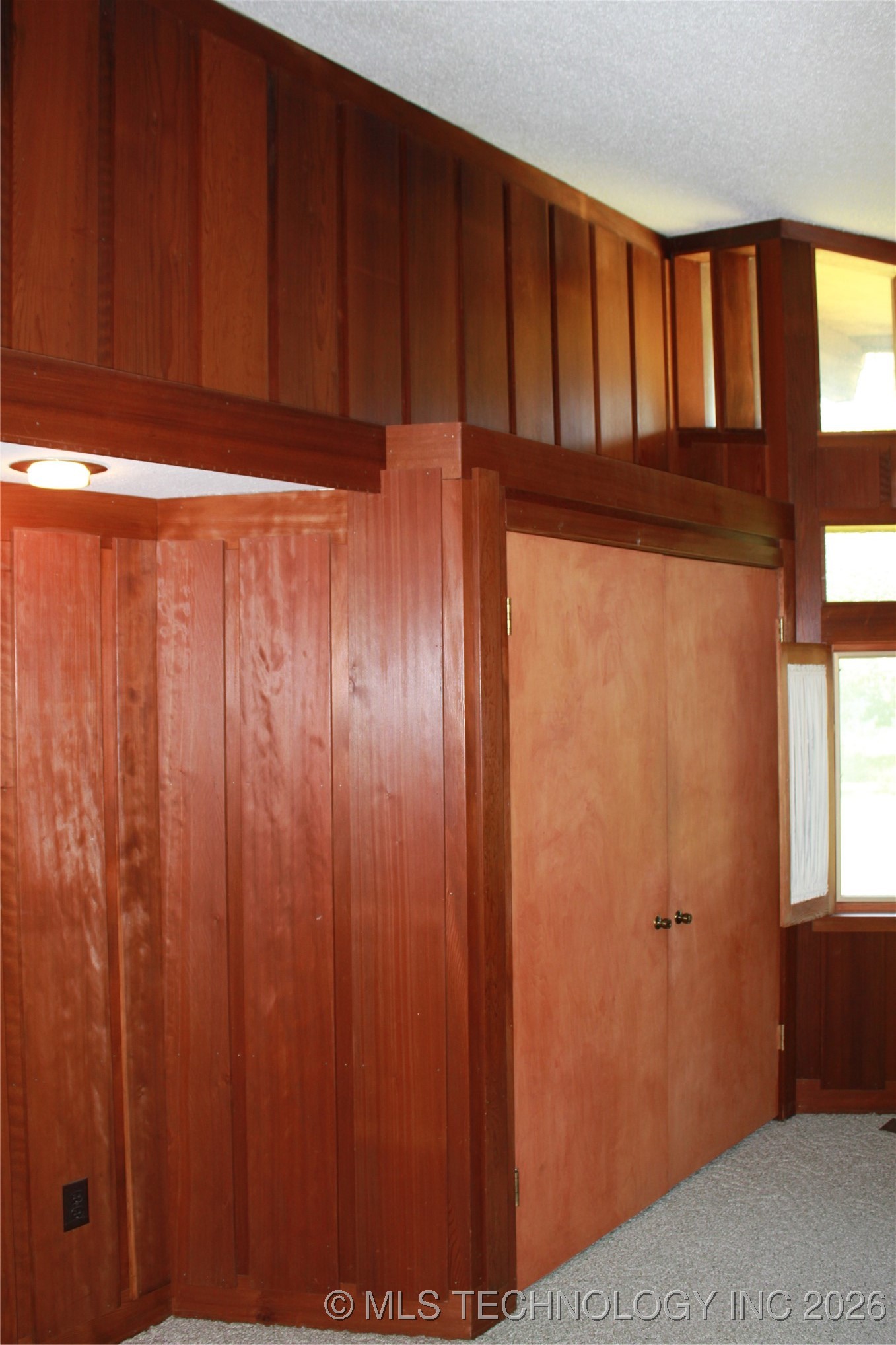 601 S Frey Street Property Photo 10