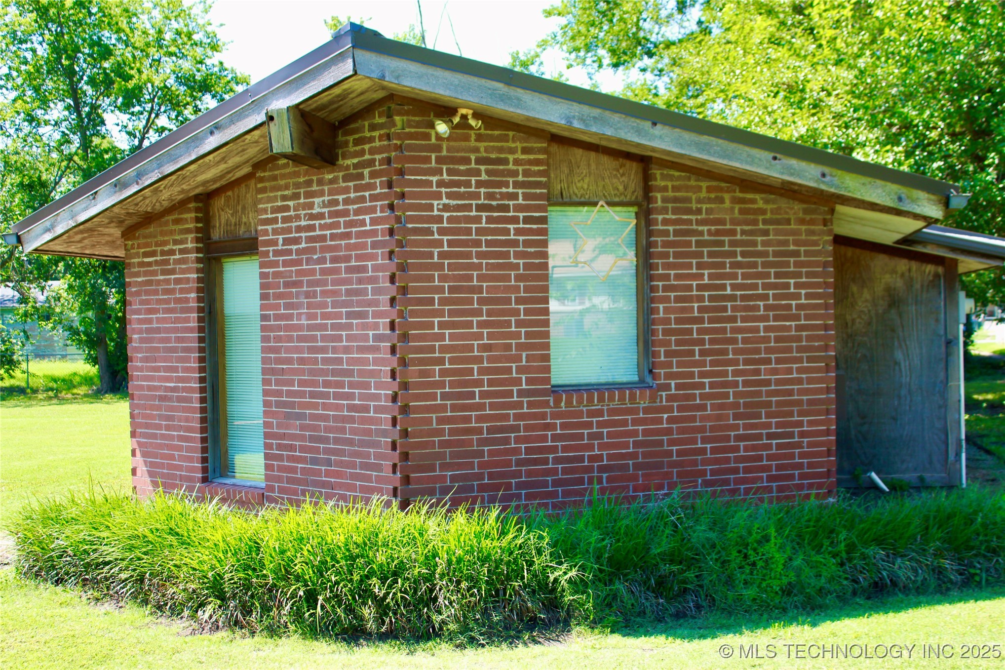 601 S Frey Street Property Photo 17