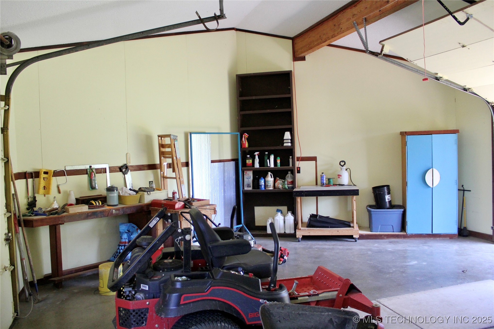 601 S Frey Street Property Photo 18