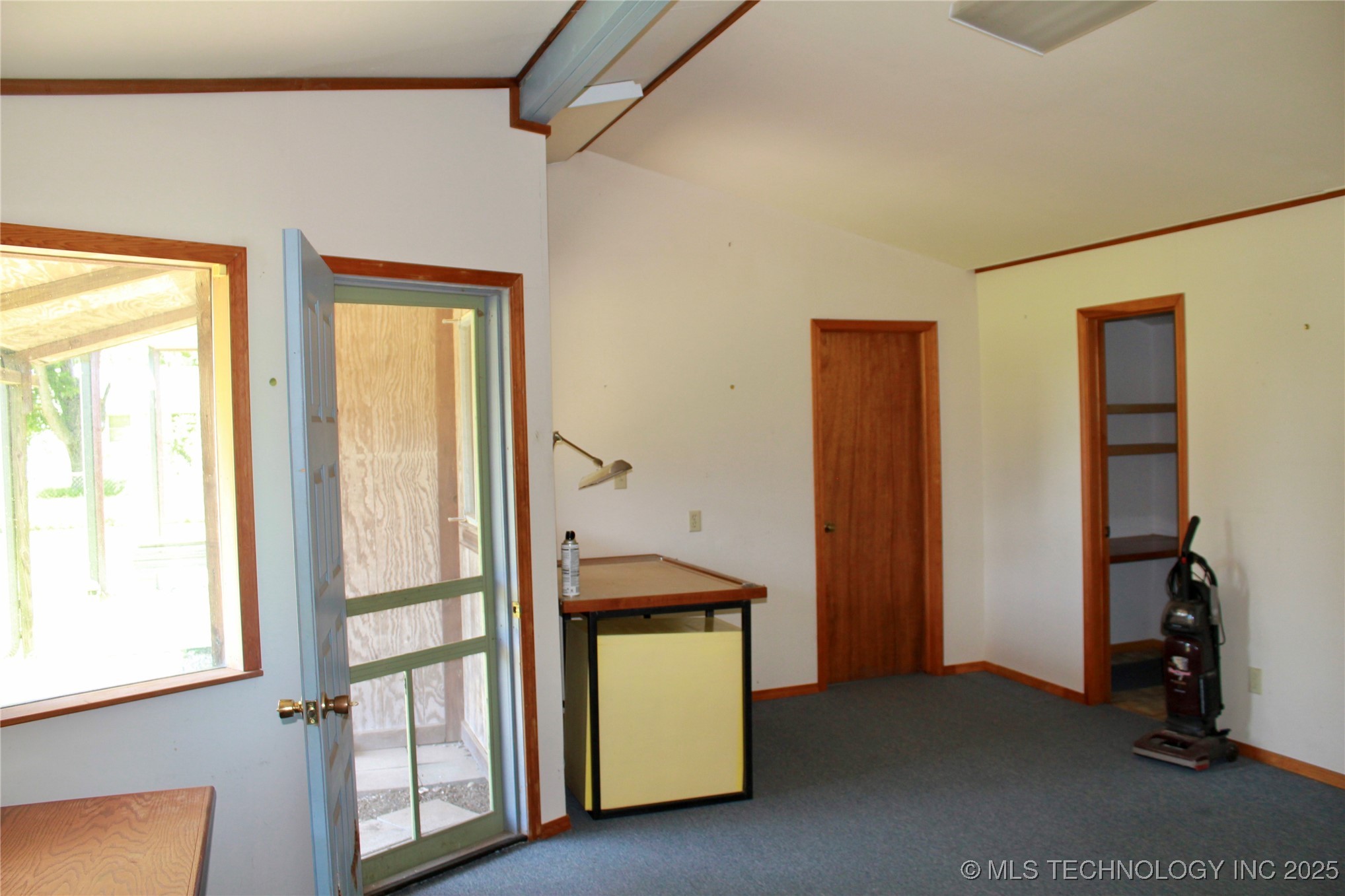 601 S Frey Street Property Photo 20