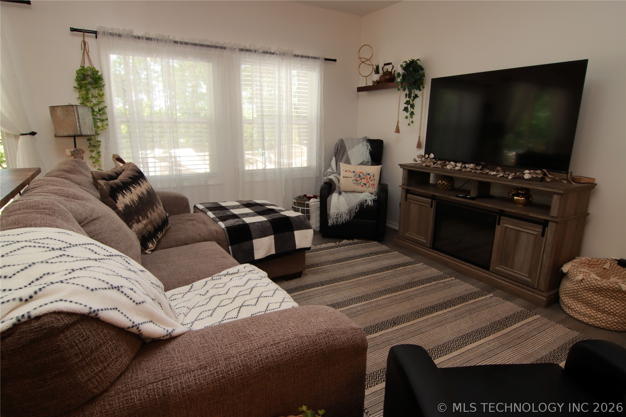 32302 S 555 Road Property Photo 7