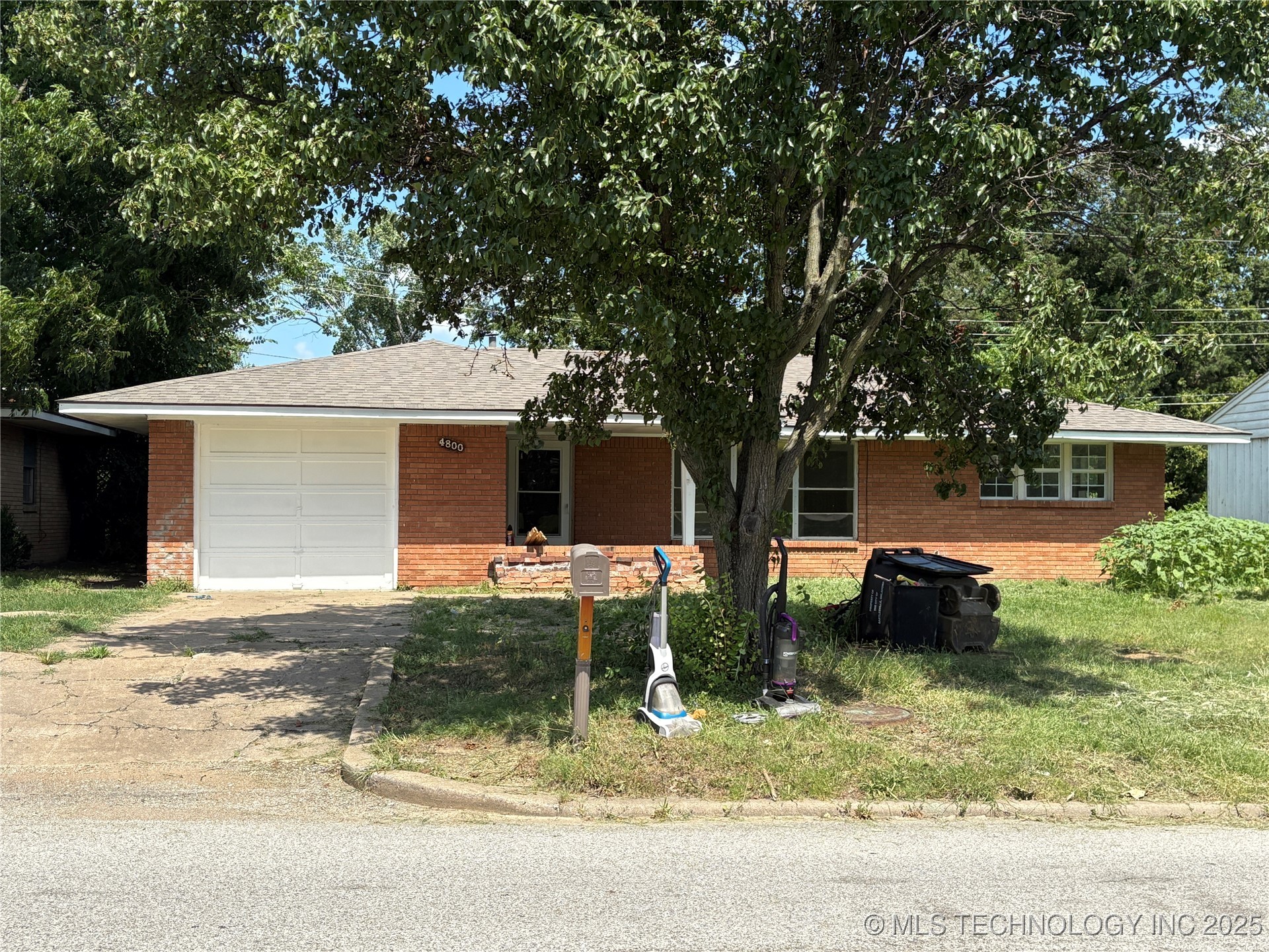 4800 E Frank Phillips Boulevard Property Photo 1