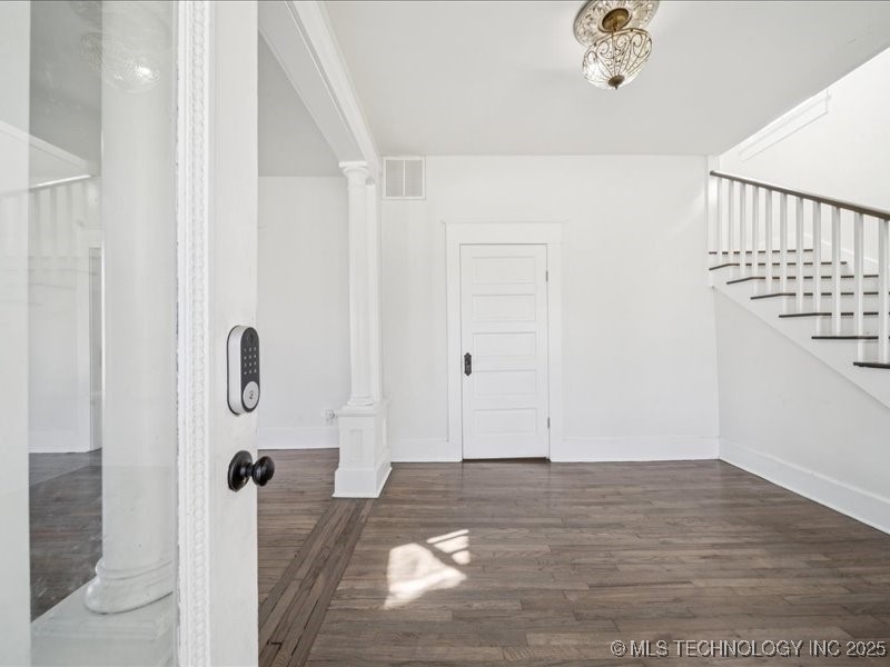 402 E Patti Page Boulevard Property Photo 3