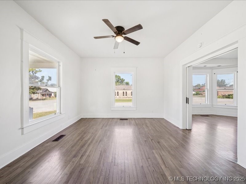 402 E Patti Page Boulevard Property Photo 5