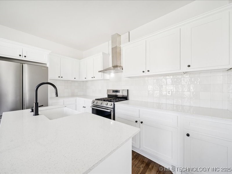 402 E Patti Page Boulevard Property Photo 8