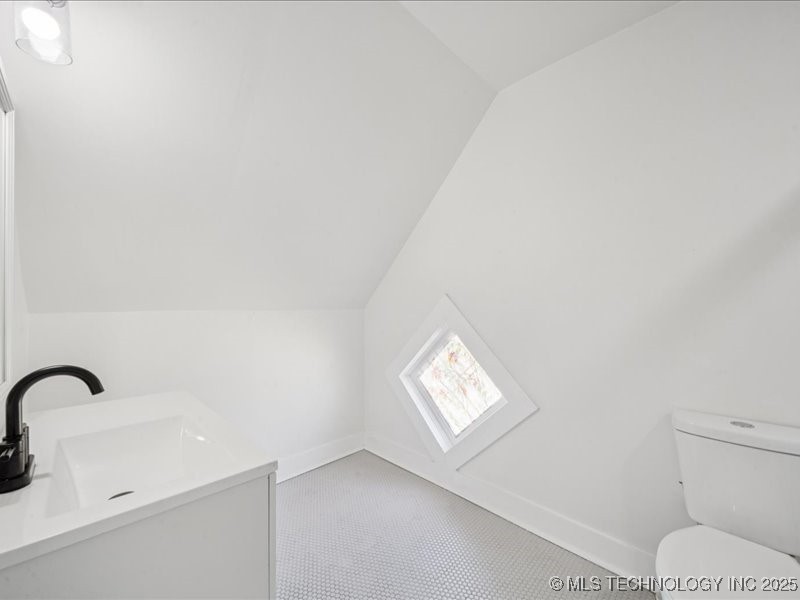 402 E Patti Page Boulevard Property Photo 14