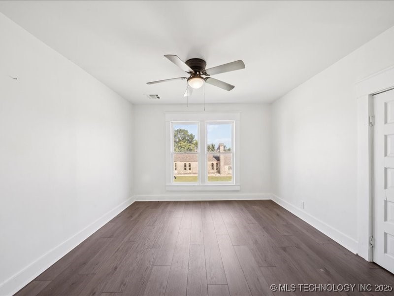 402 E Patti Page Boulevard Property Photo 17