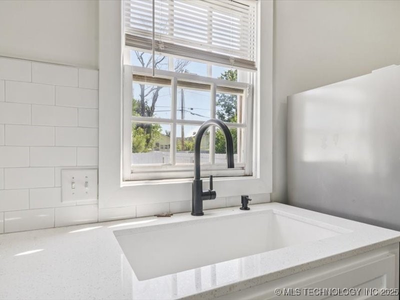 402 E Patti Page Boulevard Property Photo 28